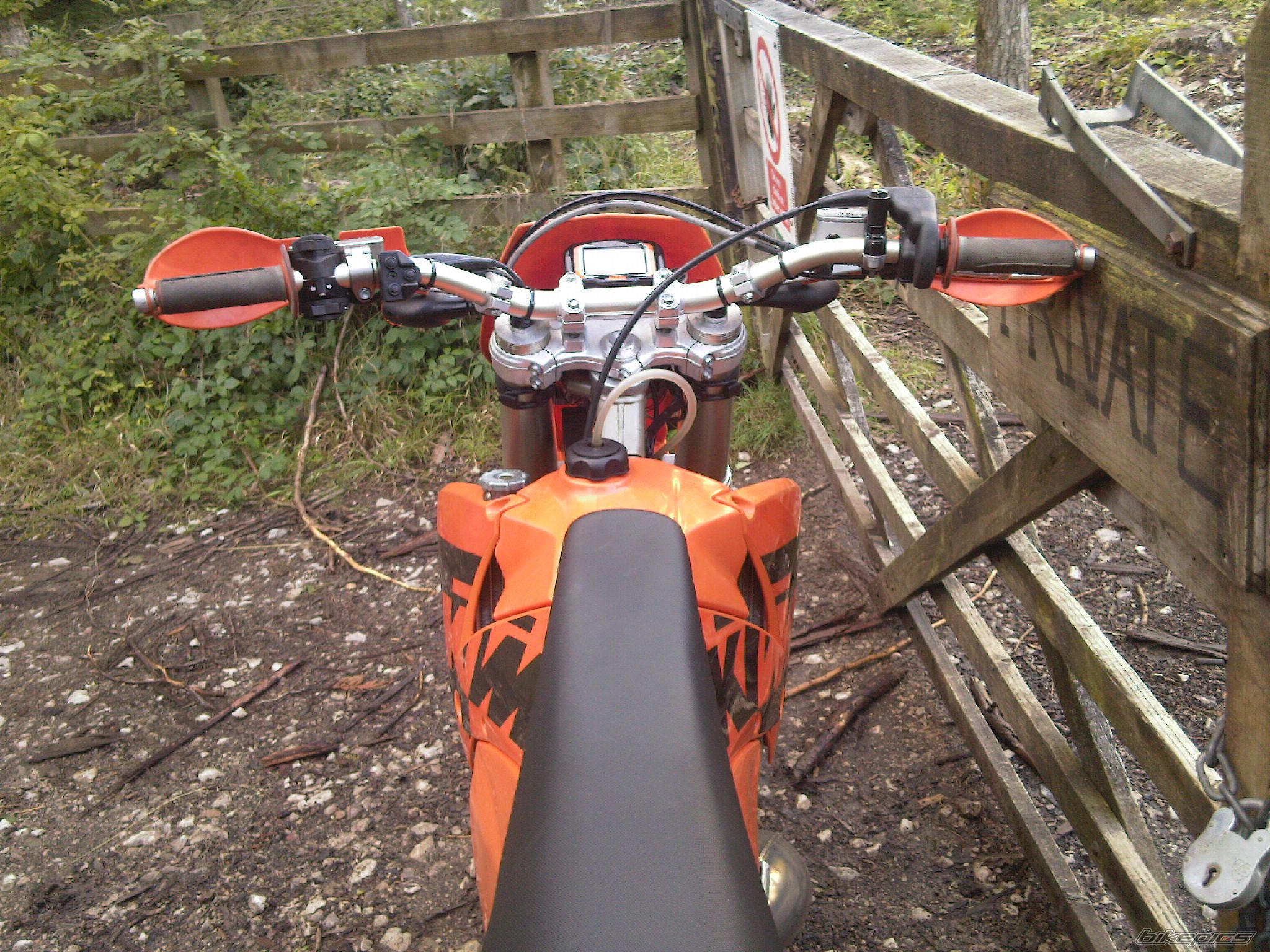 Photo 1383169