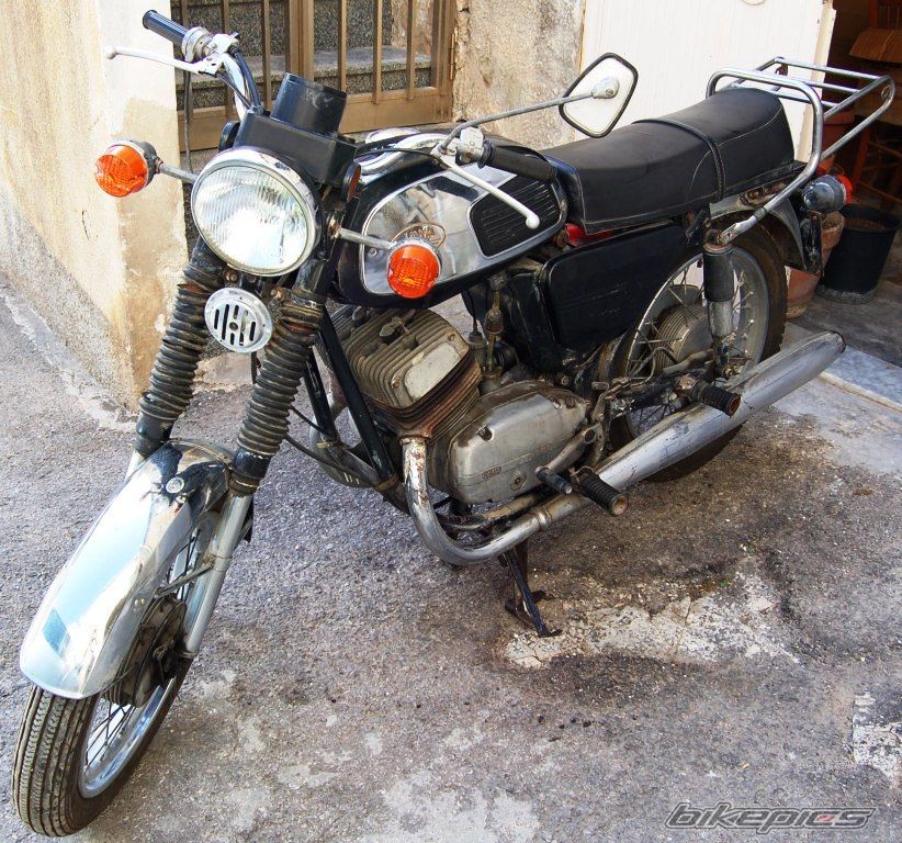Photo 1383233
