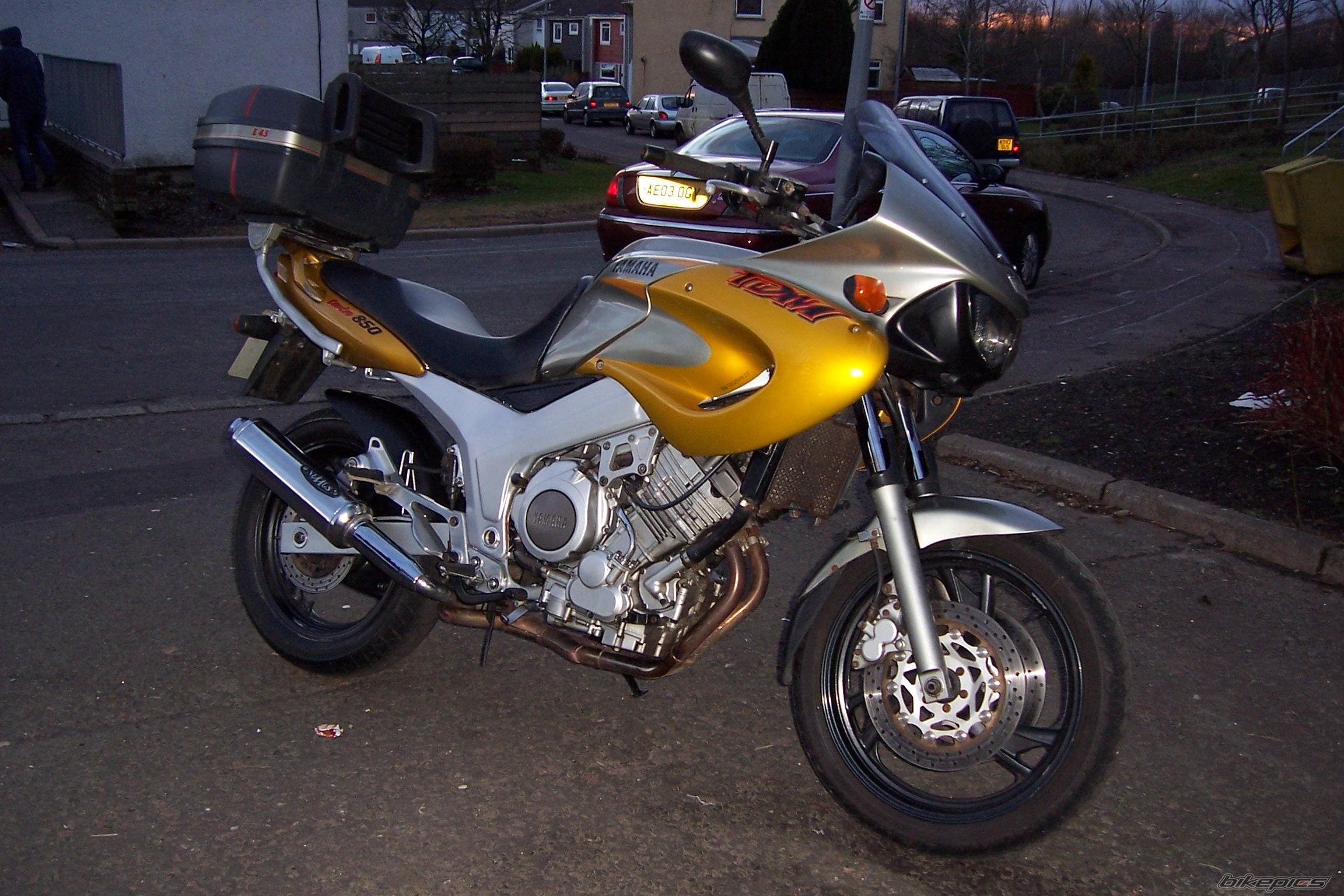 Photo 1383303