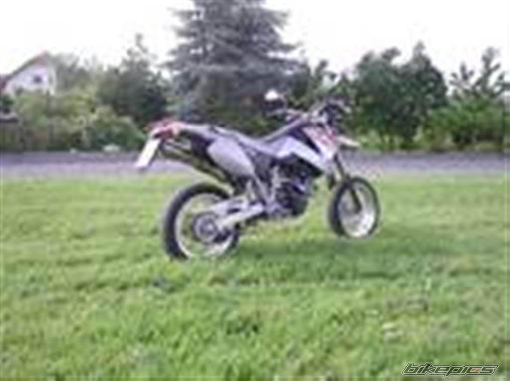 Photo 1383307