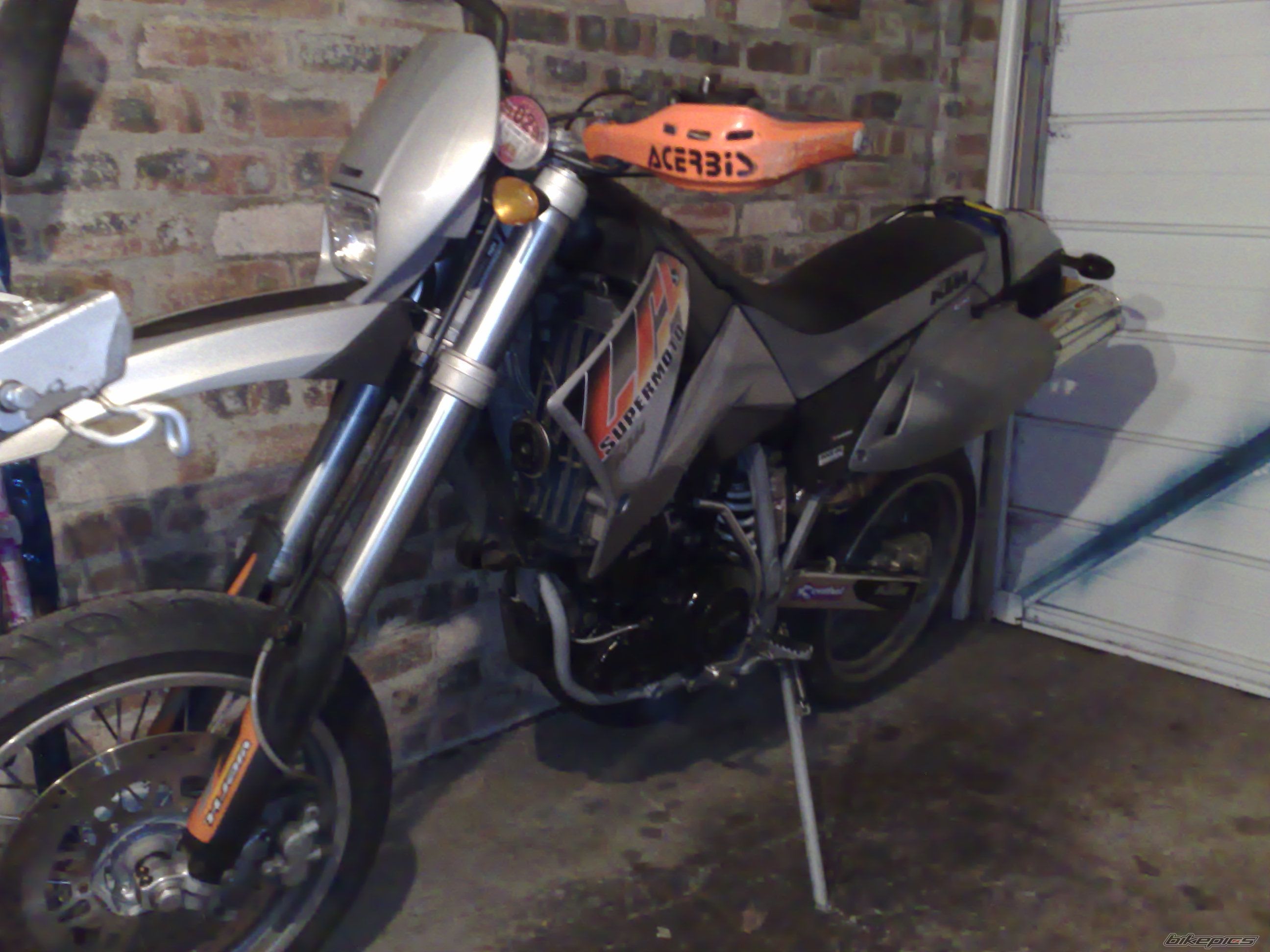 Photo 1383311