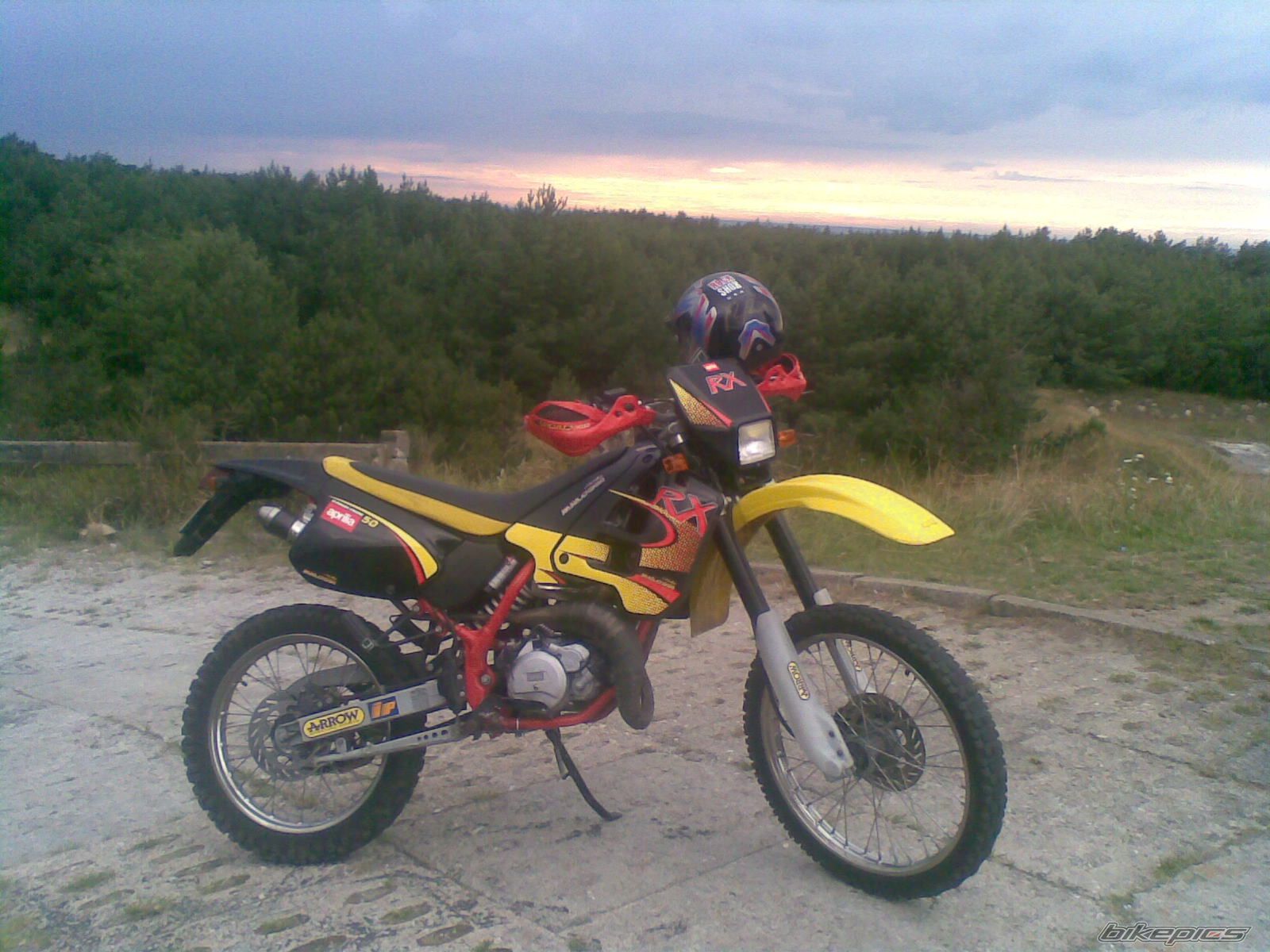 Photo 1383316