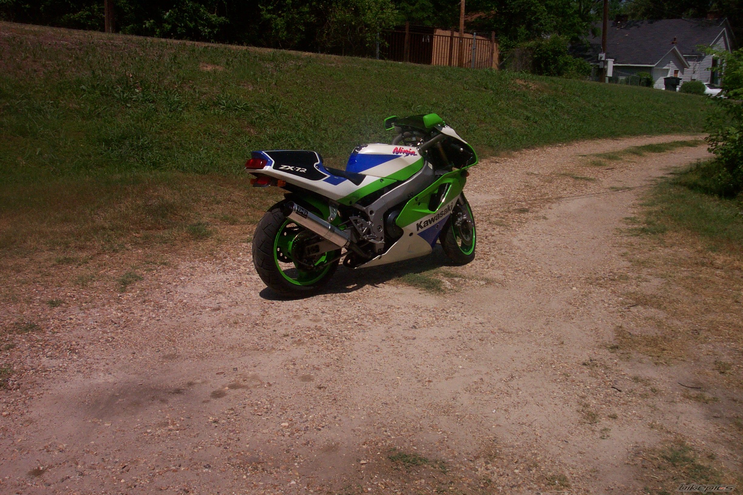 Photo 1383350