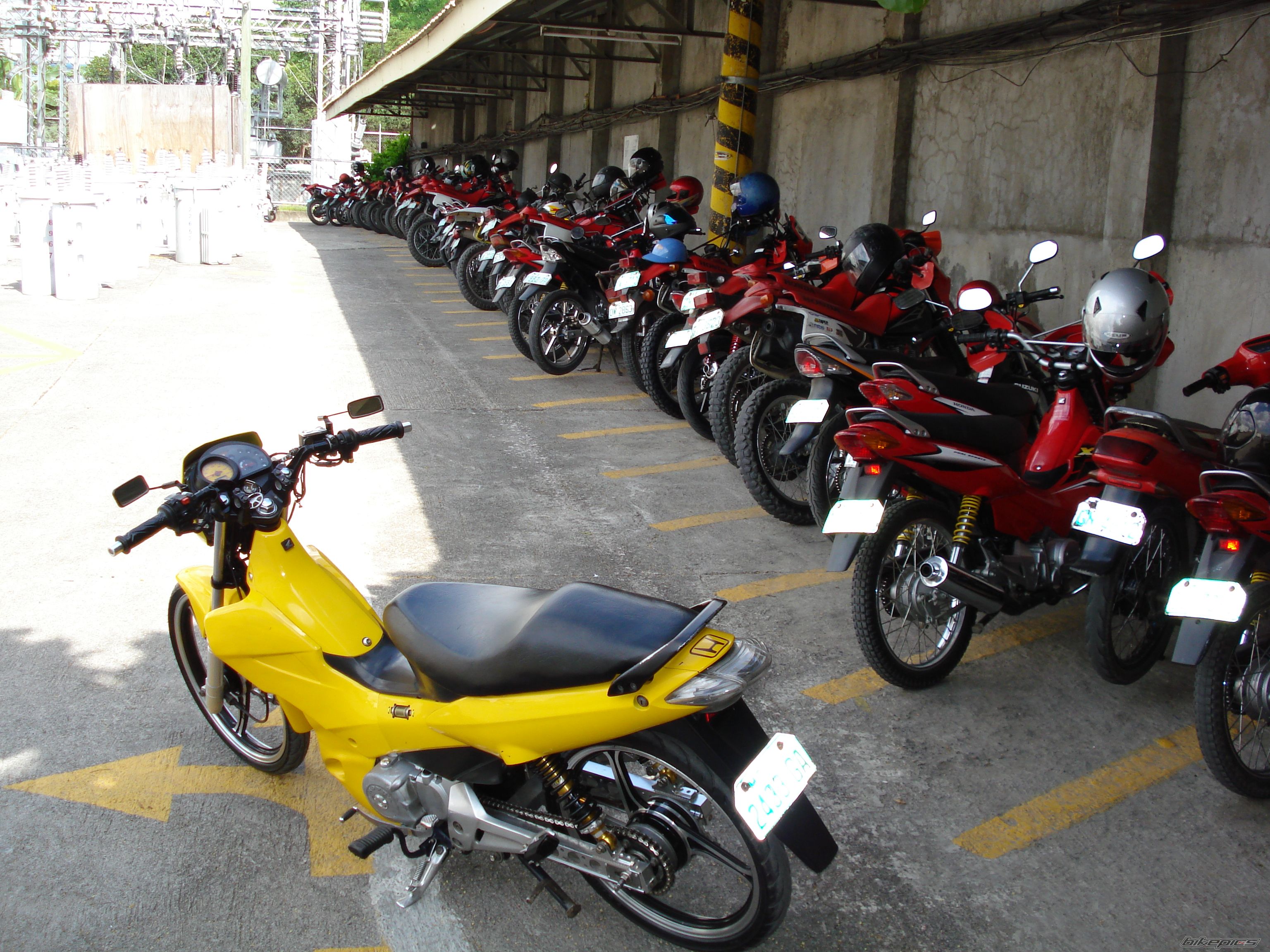 Photo 1383442