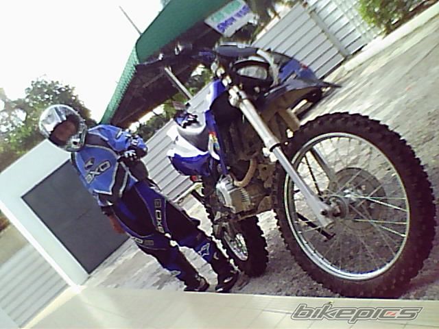 Photo 1383612