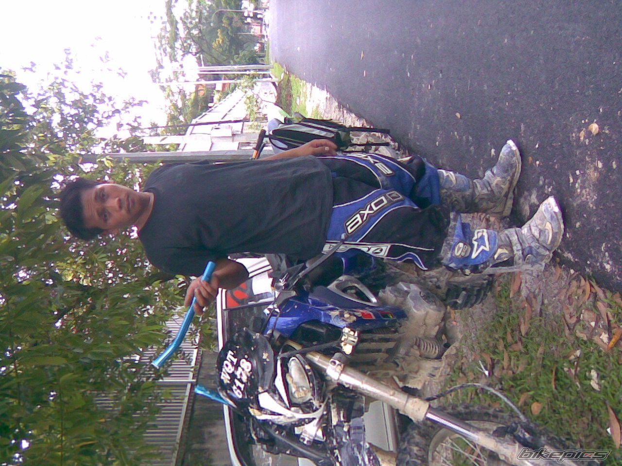 Photo 1383615