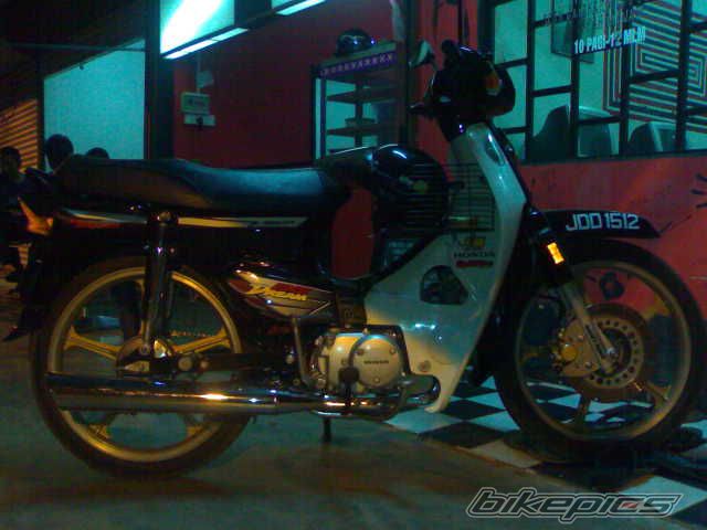 Photo 1383668