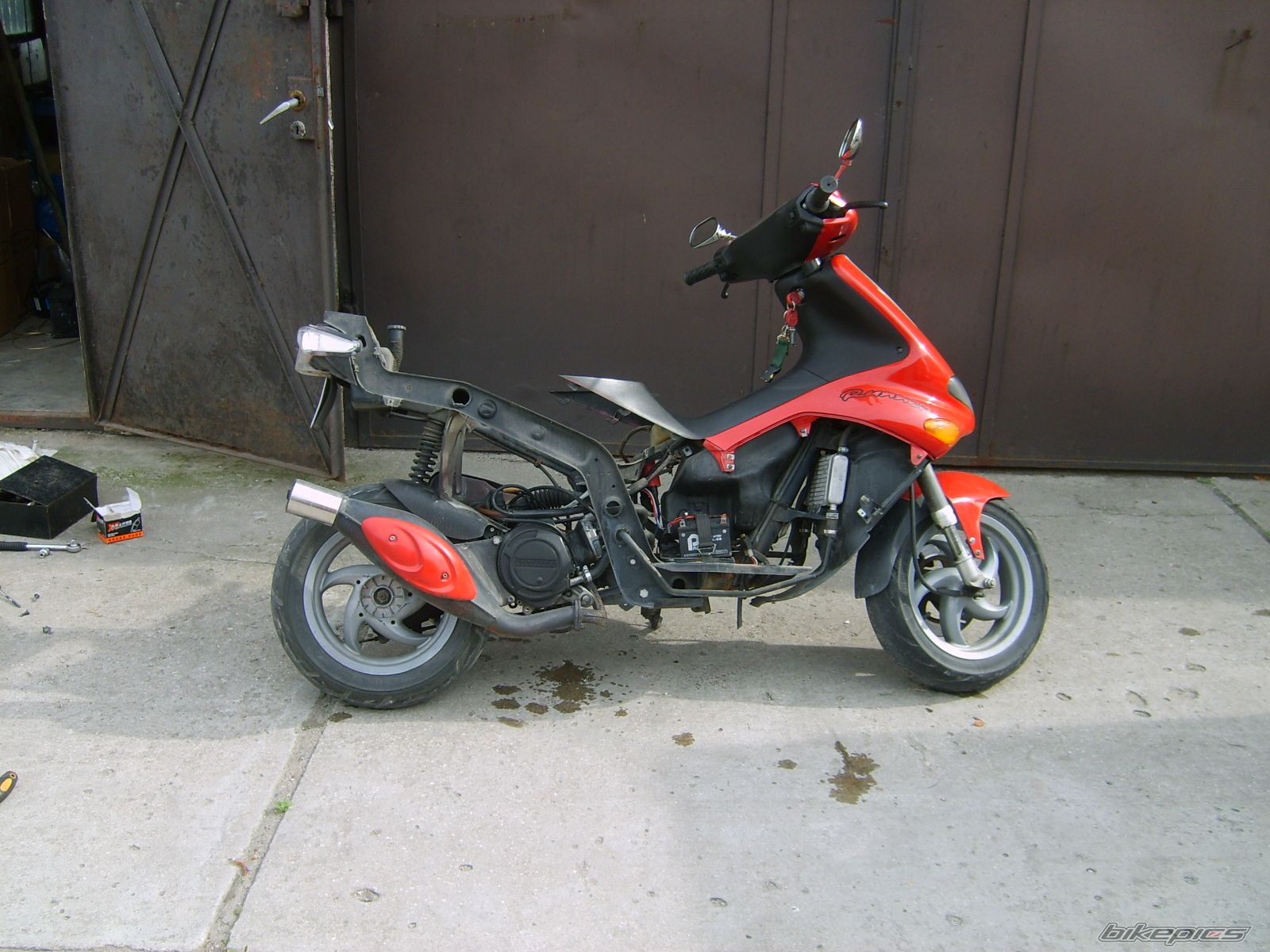 Photo 1383696