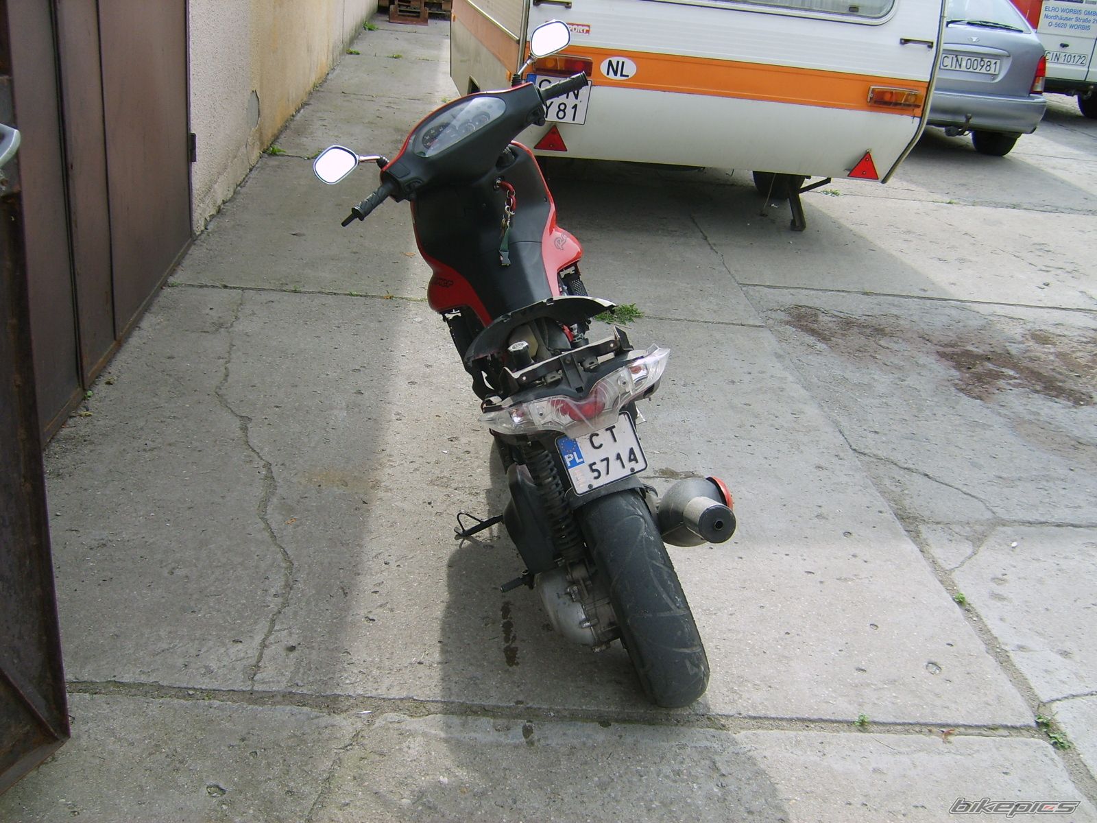 Photo 1383698