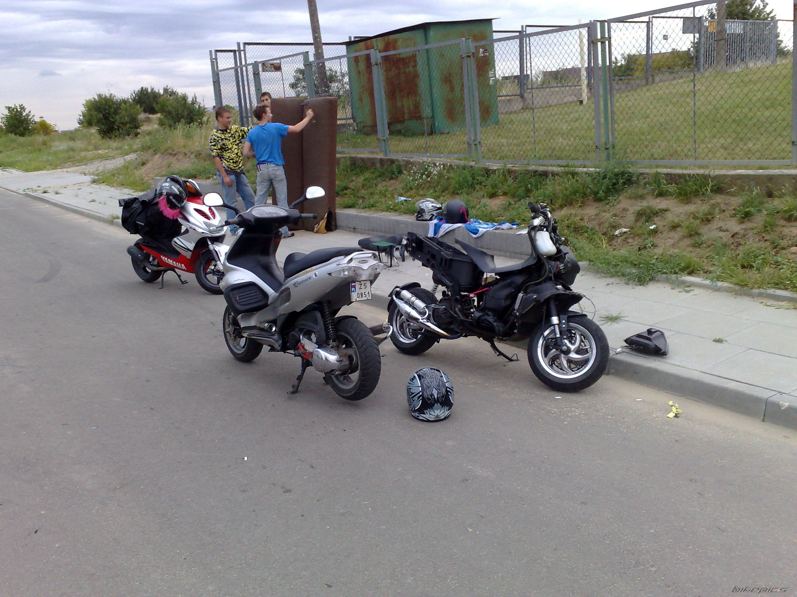 Photo 1383753