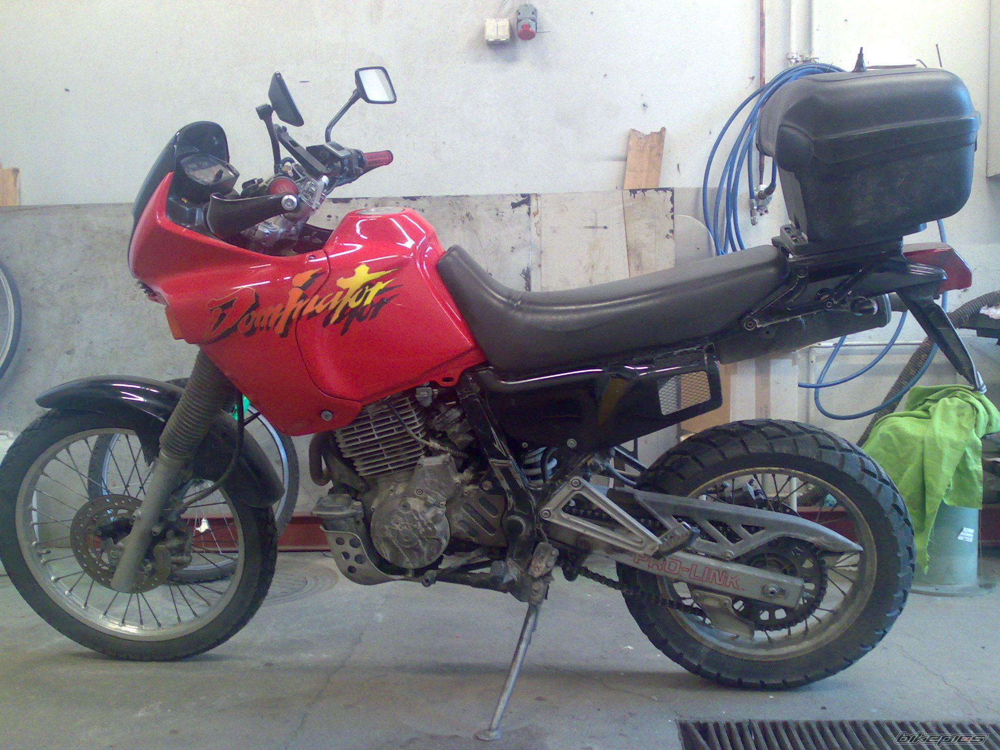 Photo 1383817