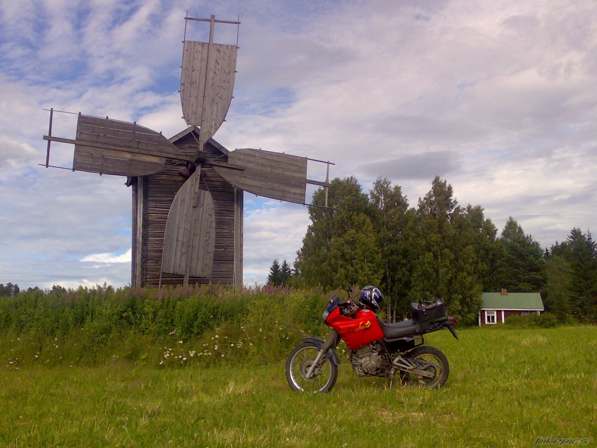 Photo 1383818