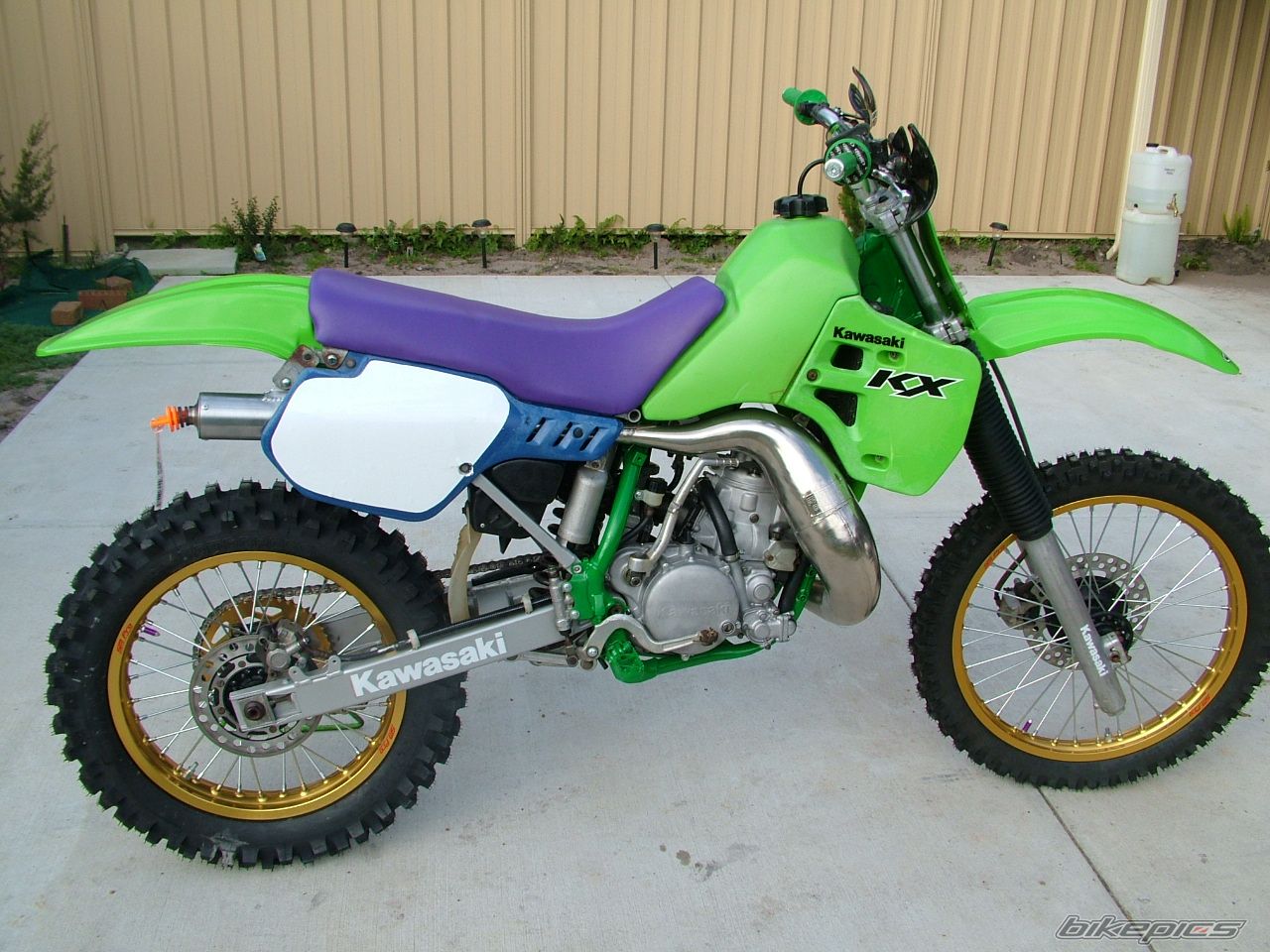 Photo 1383824