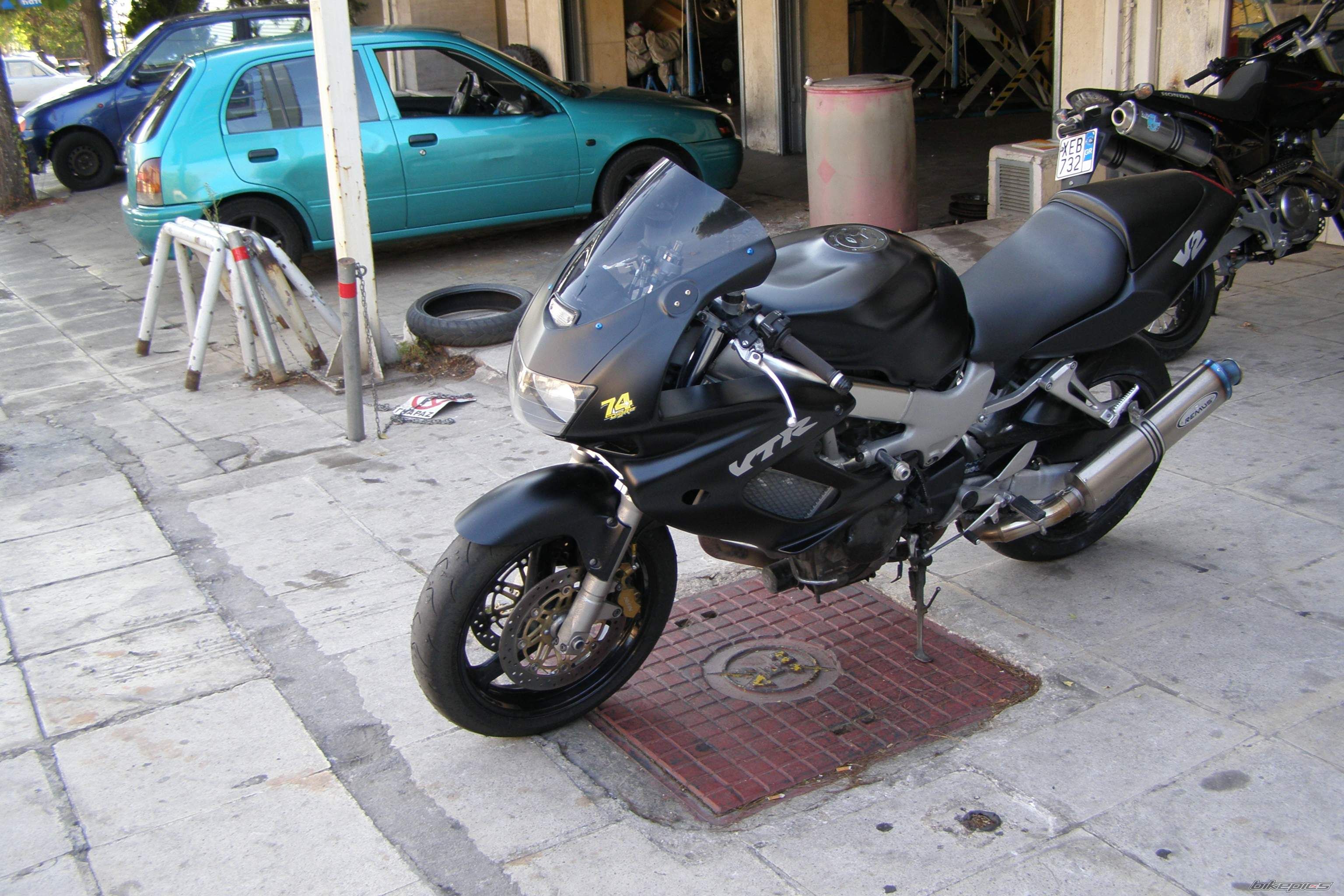 Photo 1383857