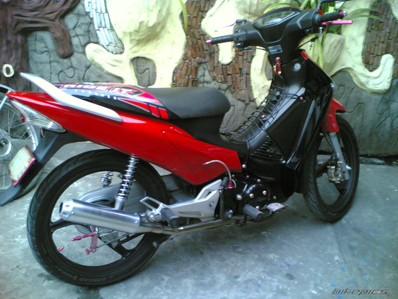 Photo 1383915