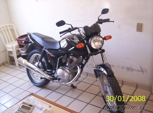 Photo 1383917