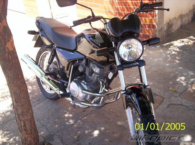 Photo 1383930