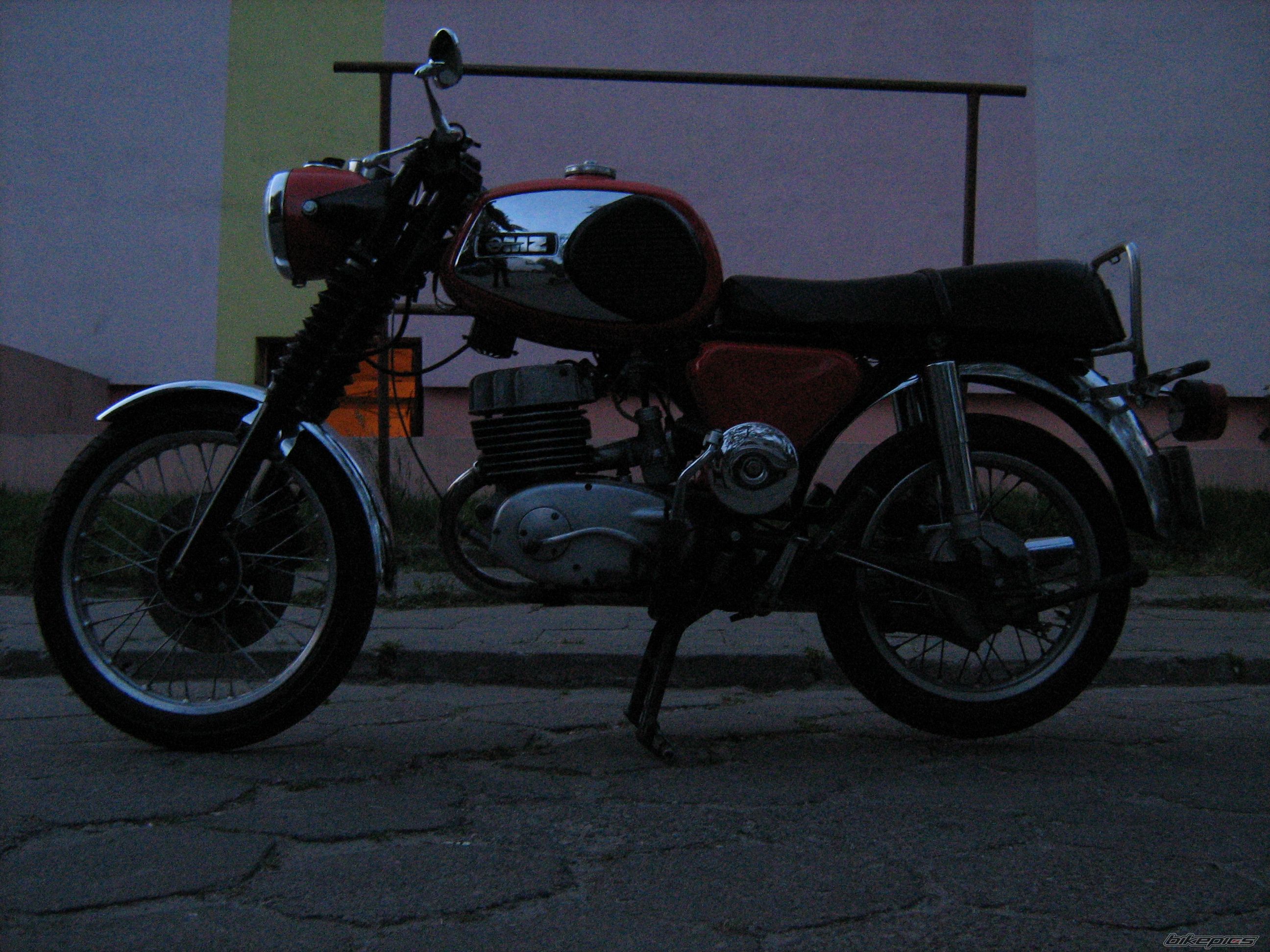 Photo 1384065