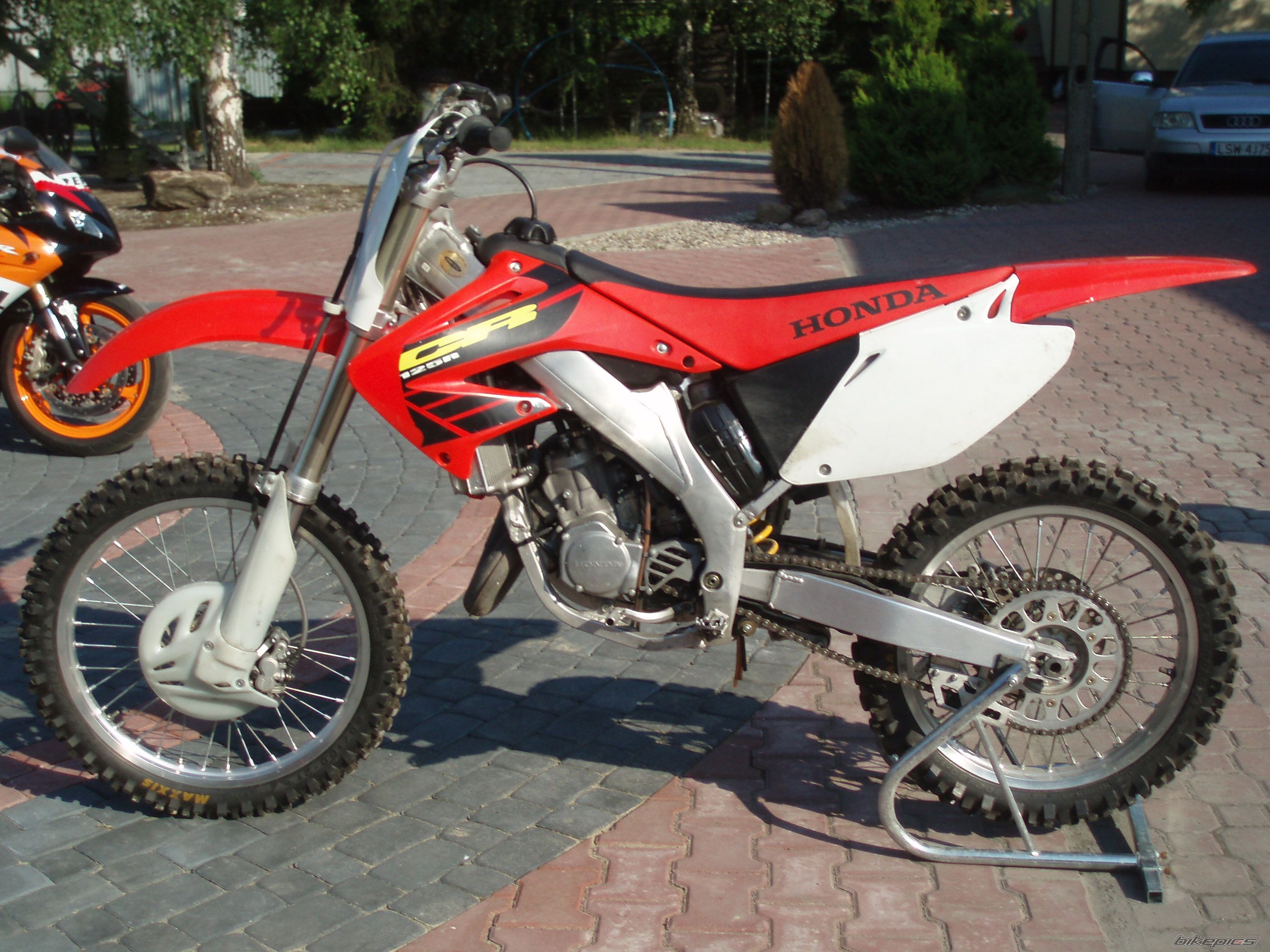 Photo 1384159
