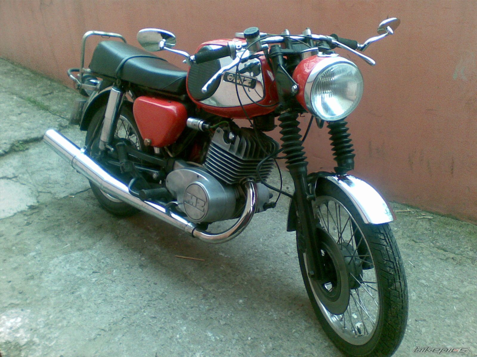 Photo 1384163