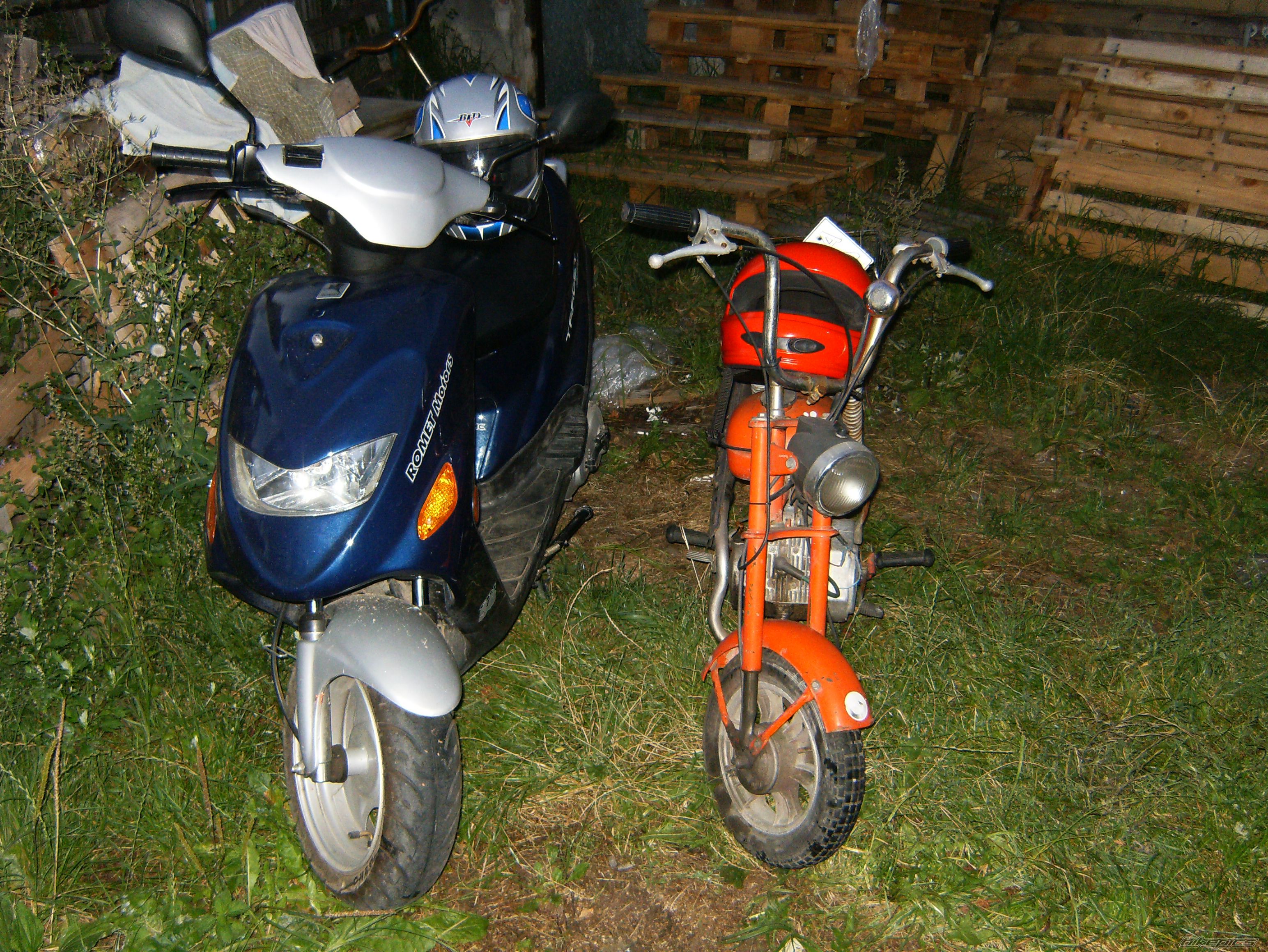 Photo 1384217