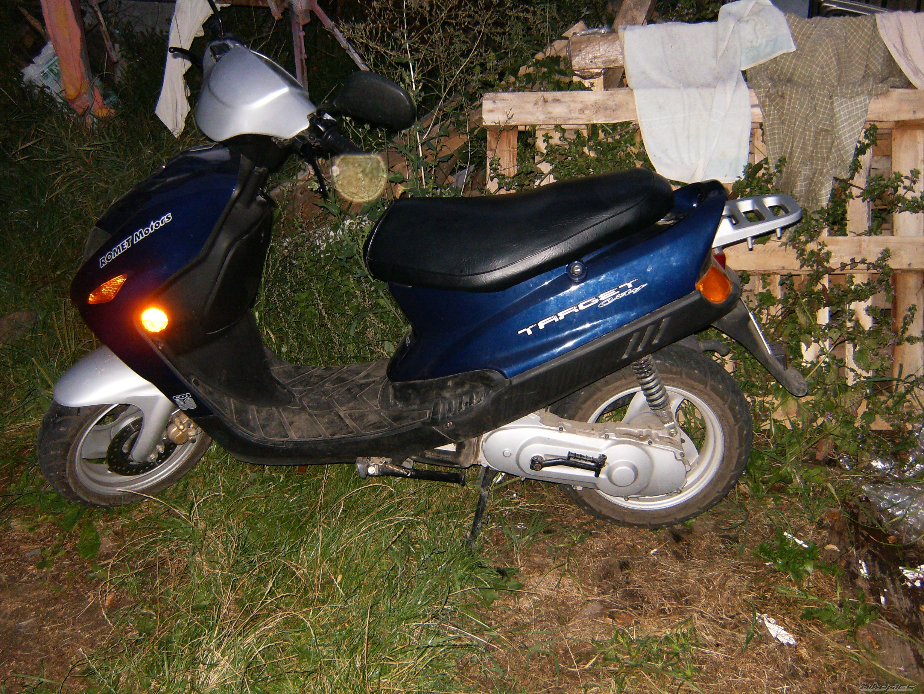 Photo 1384232