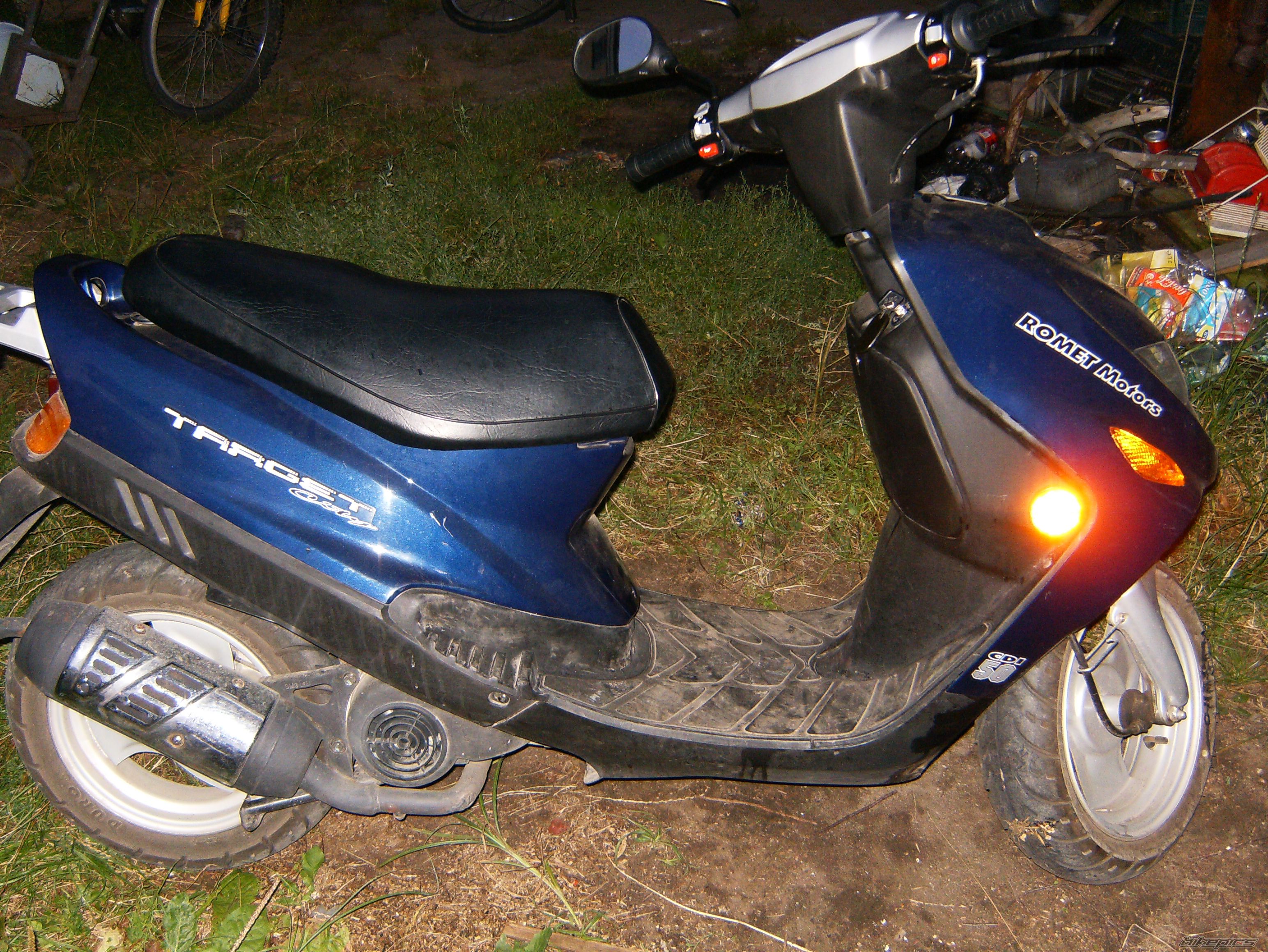 Photo 1384242