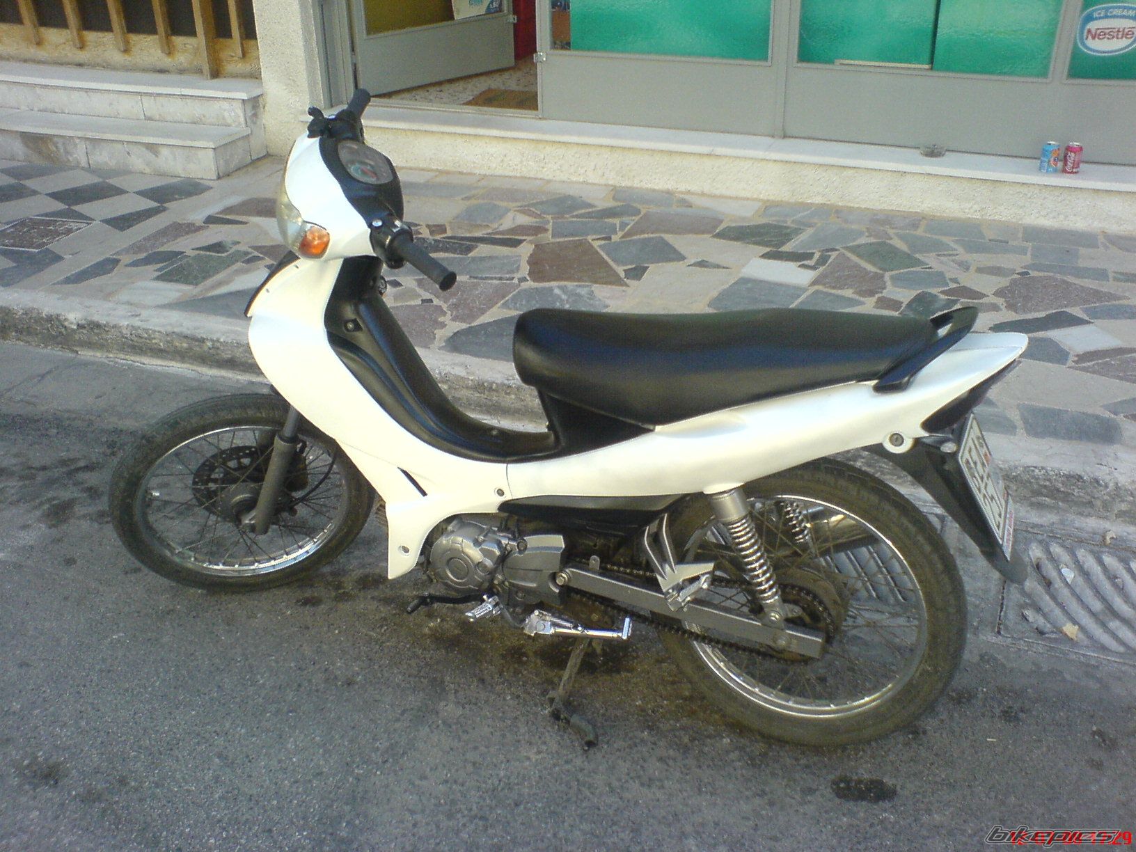 Photo 1384265
