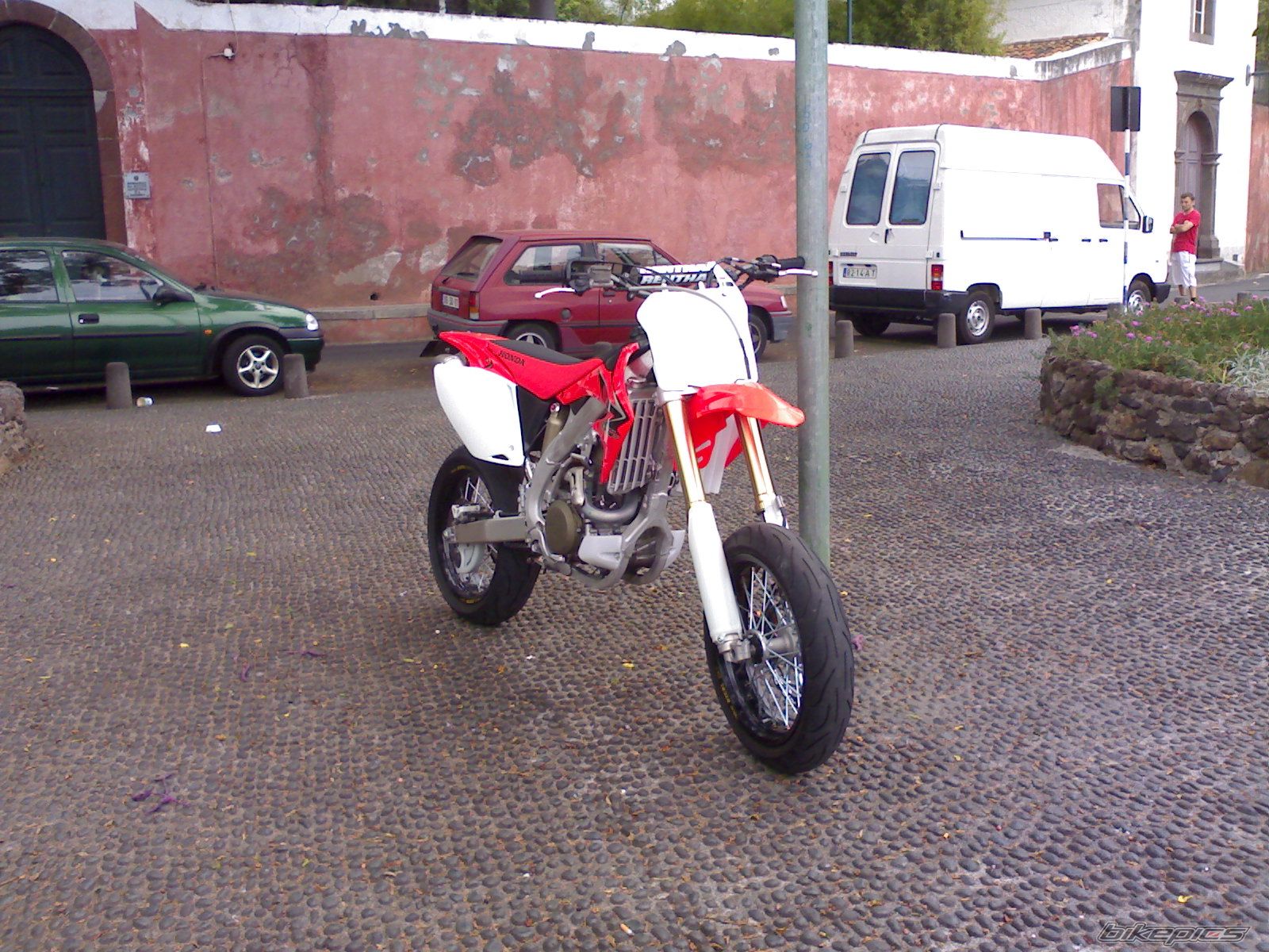 Photo 1384311