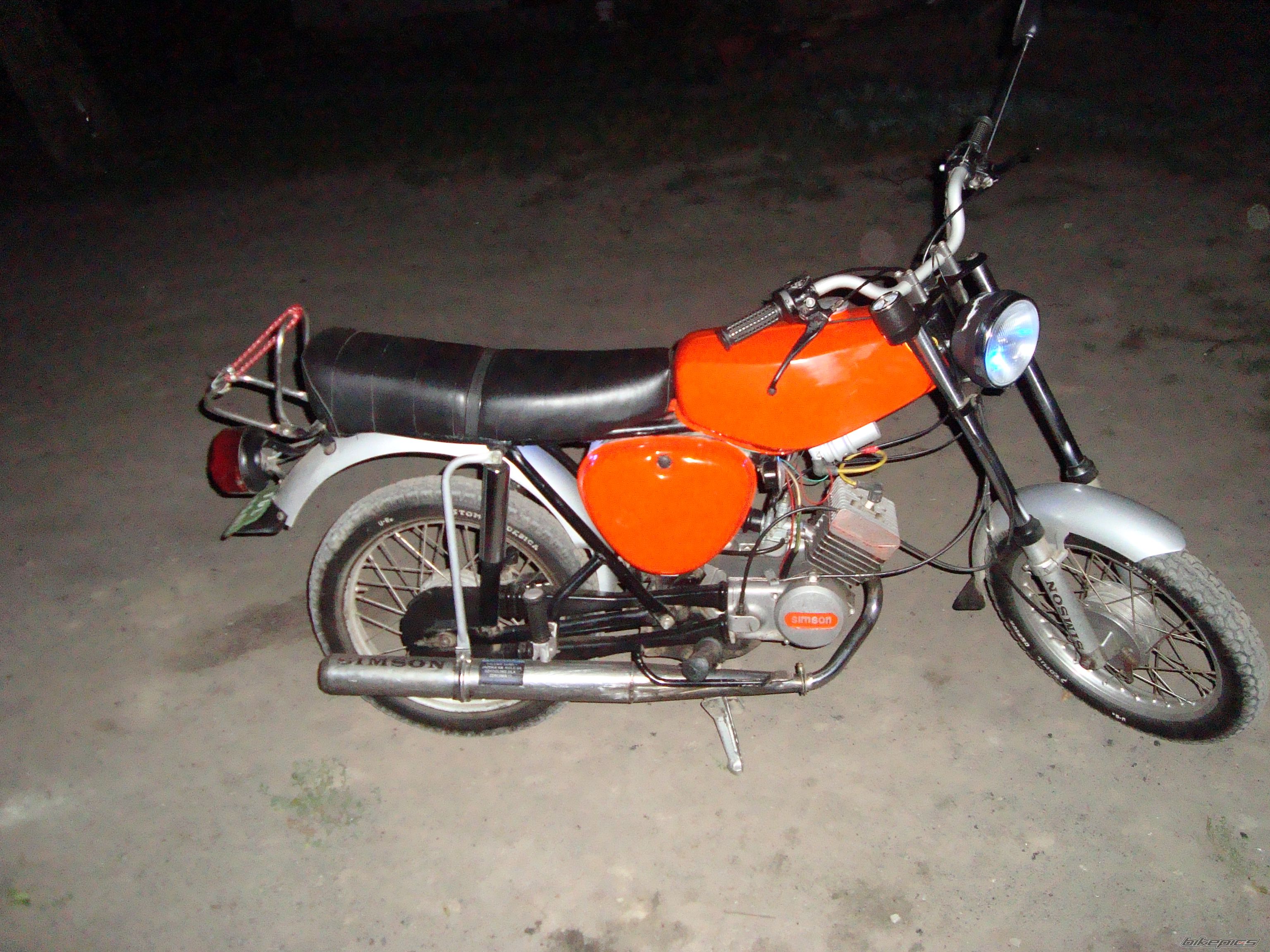 Photo 1384326