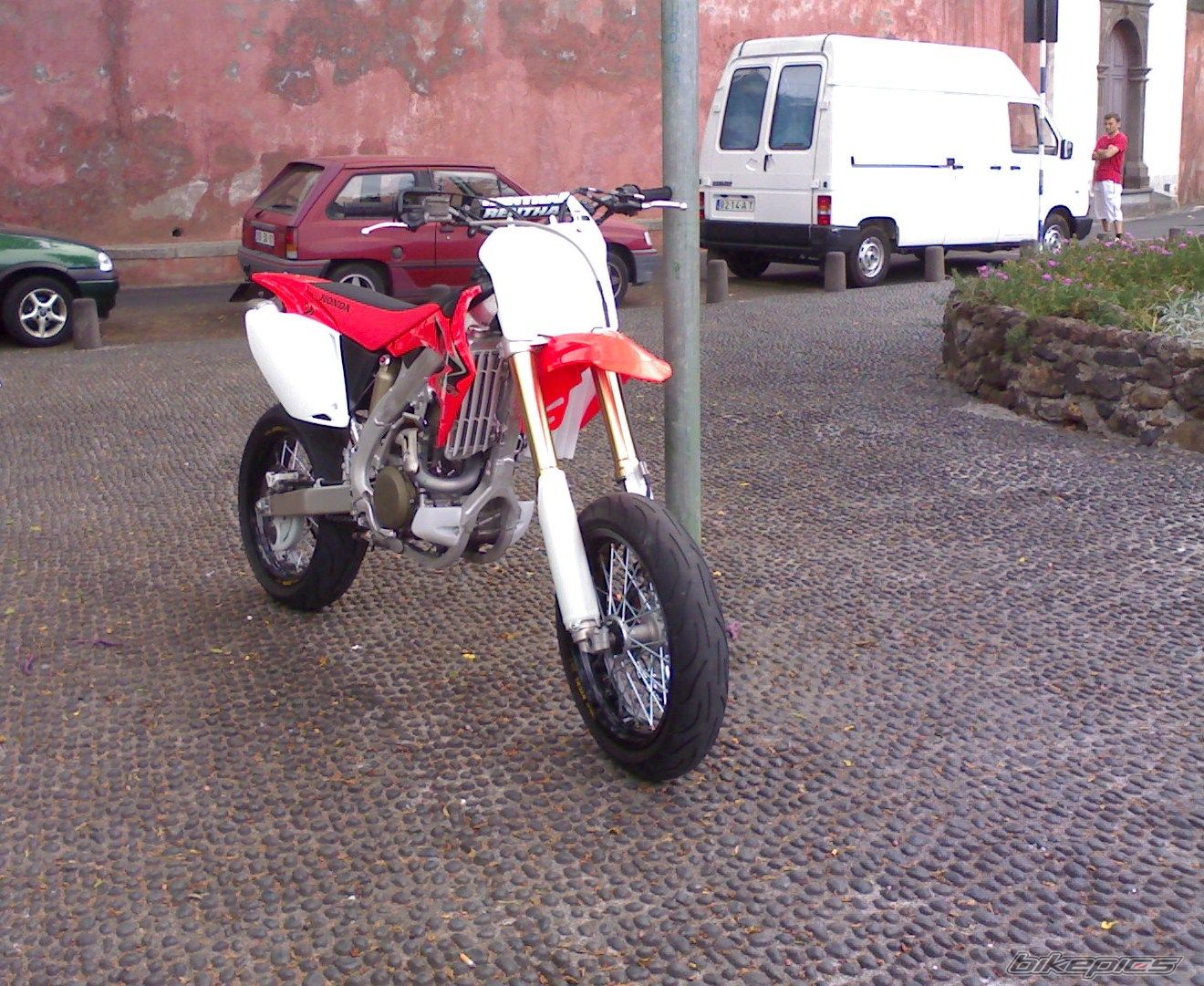 Photo 1384327