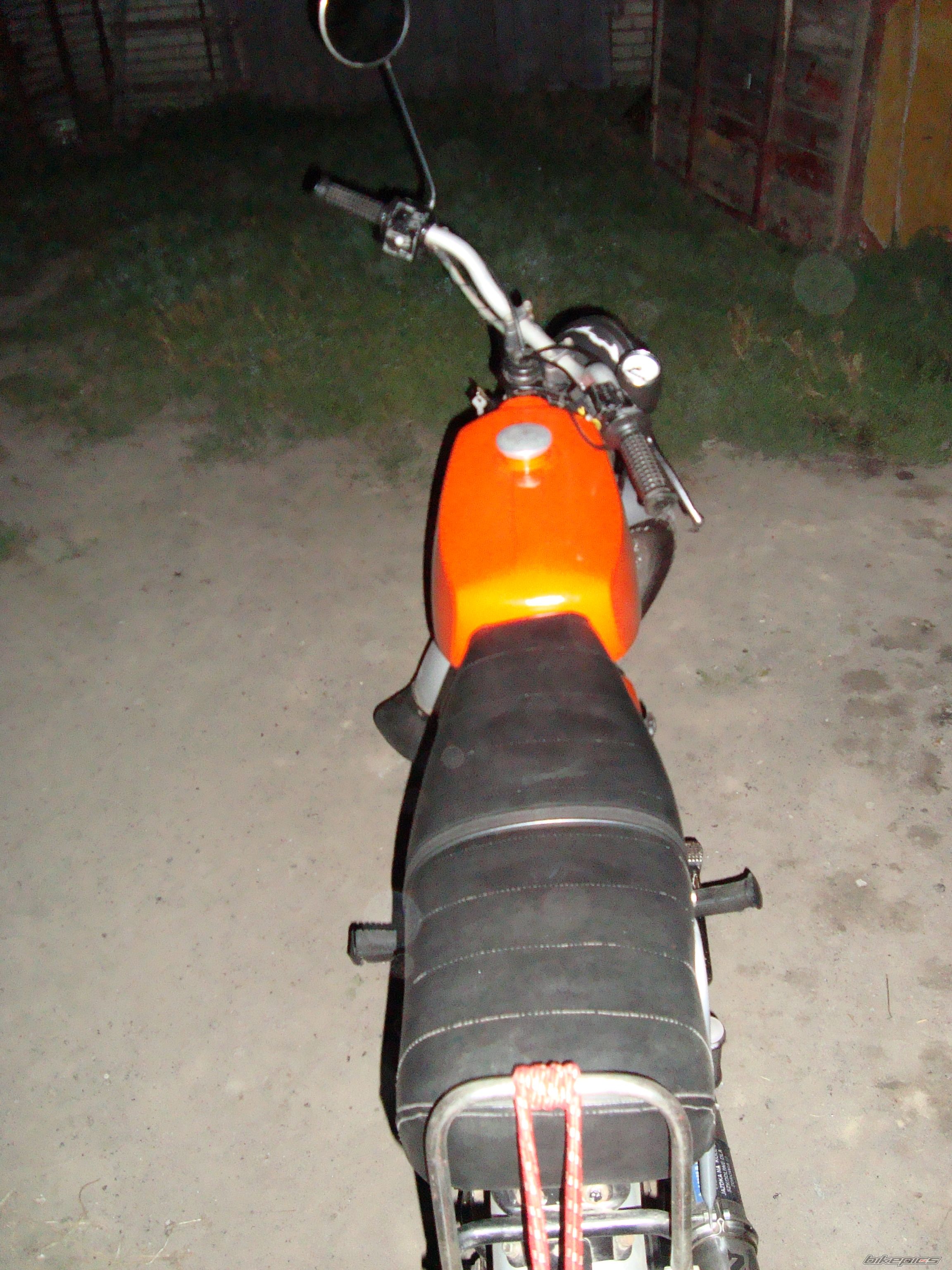 Photo 1384330