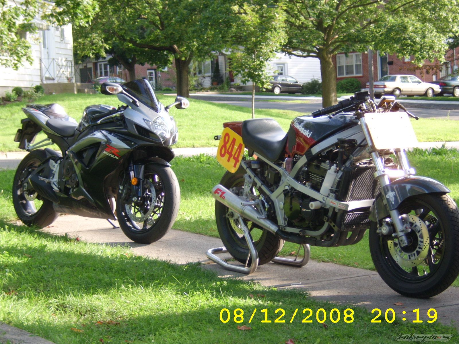 Photo 1384364