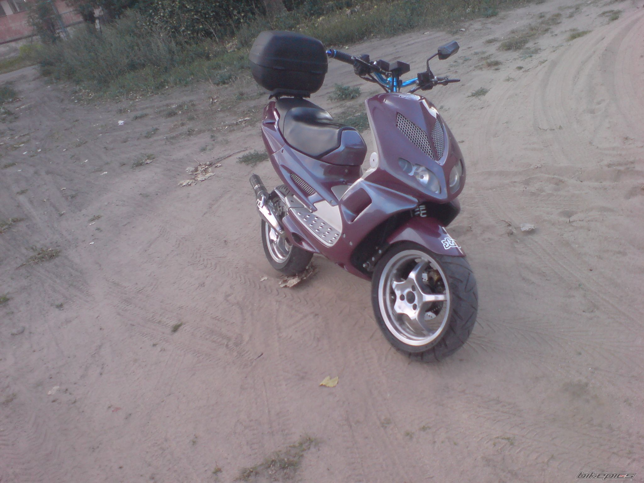 Photo 1384398