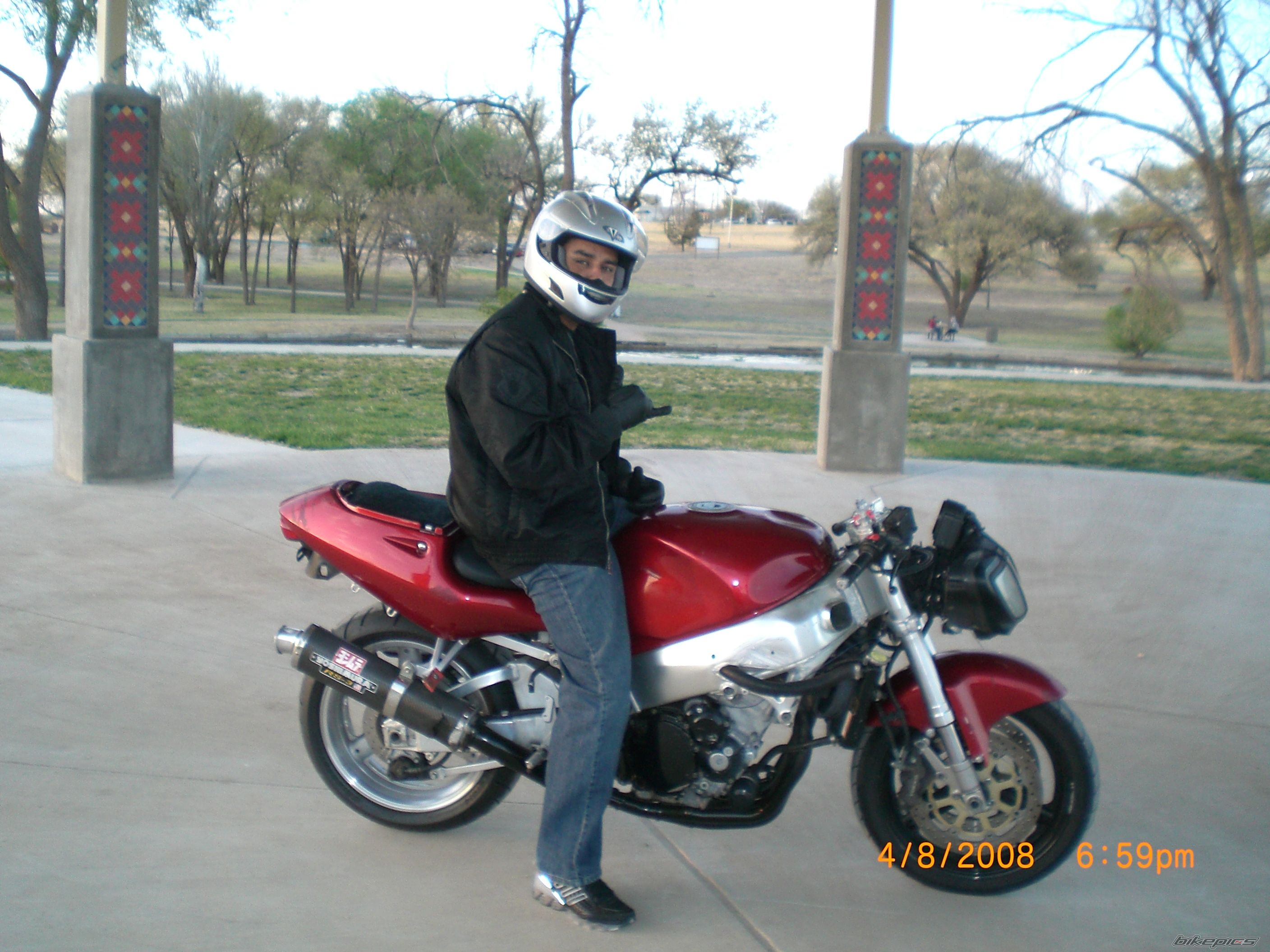 Photo 1384412
