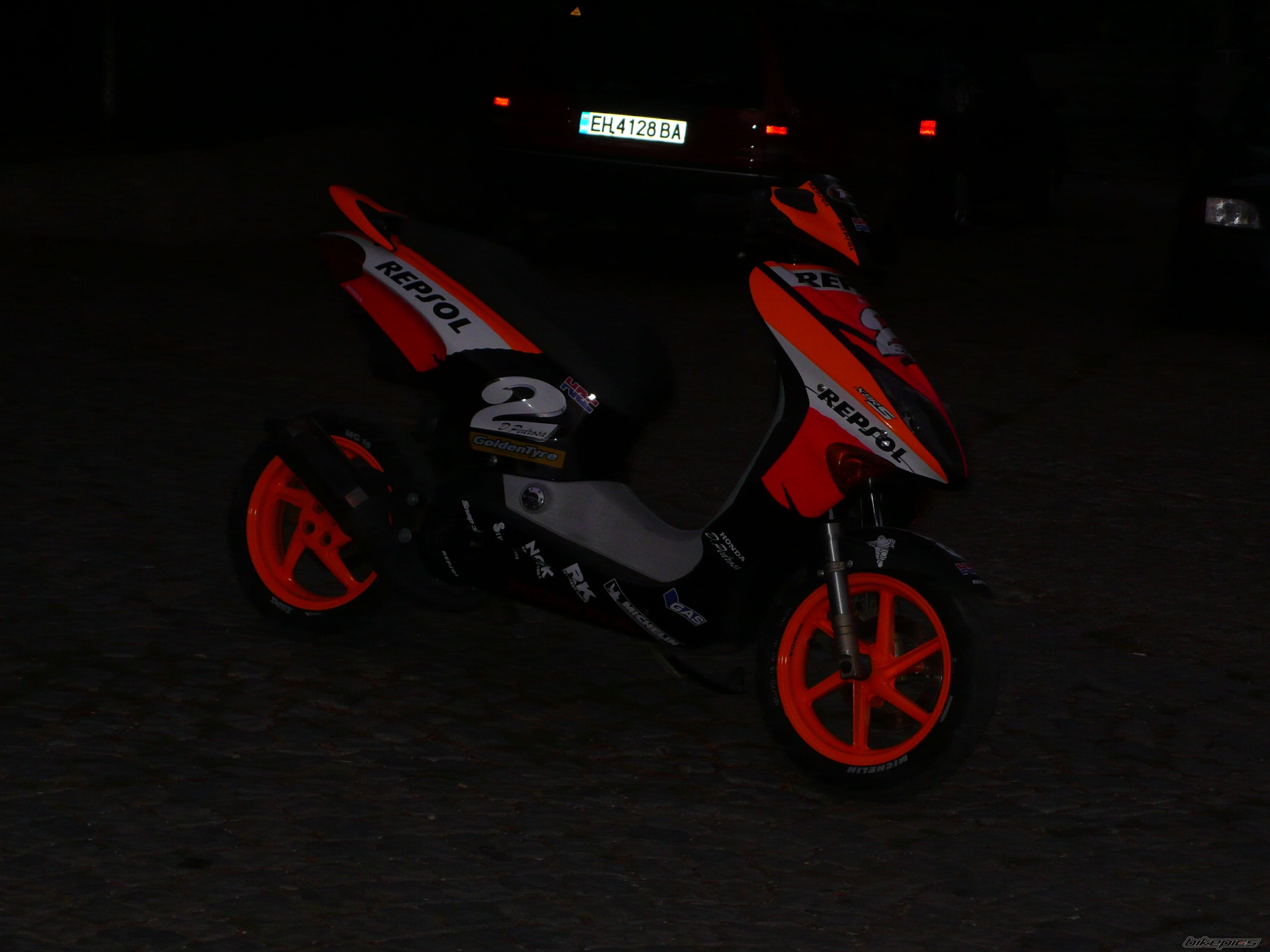 Photo 1384730