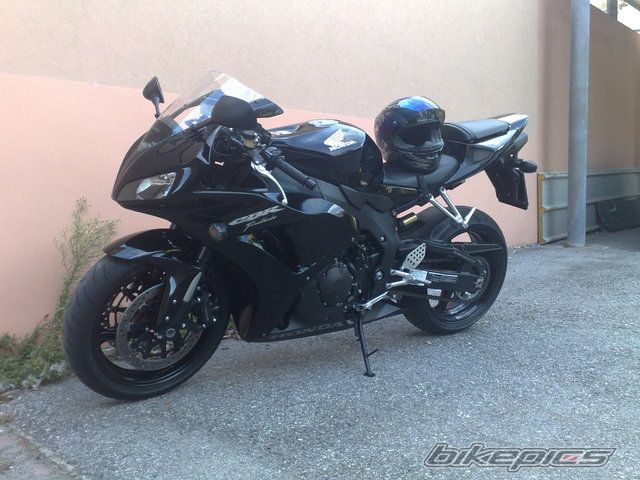 Photo 1384878