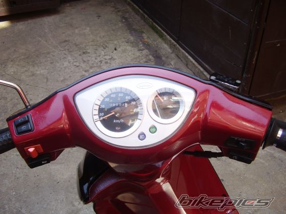 Photo 1384911