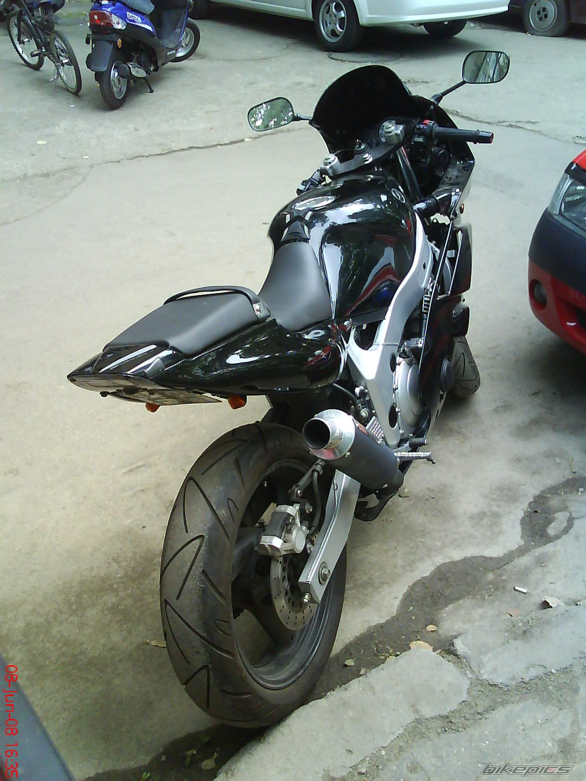 Photo 1384921