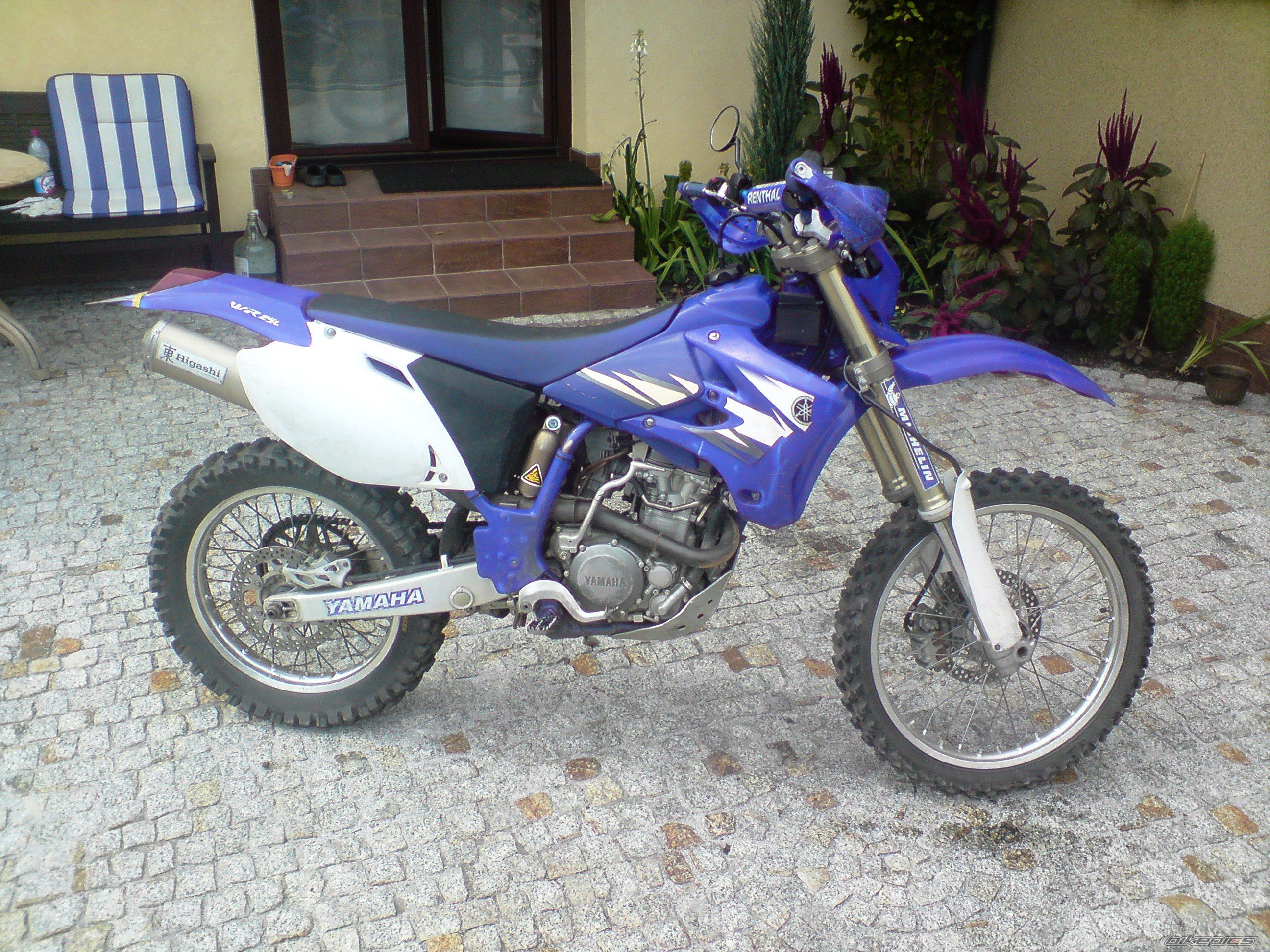 Photo 1384948