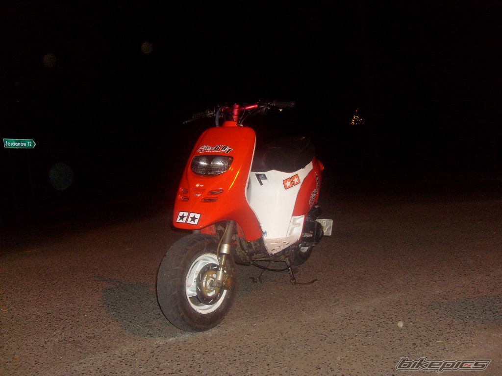 Photo 1385312