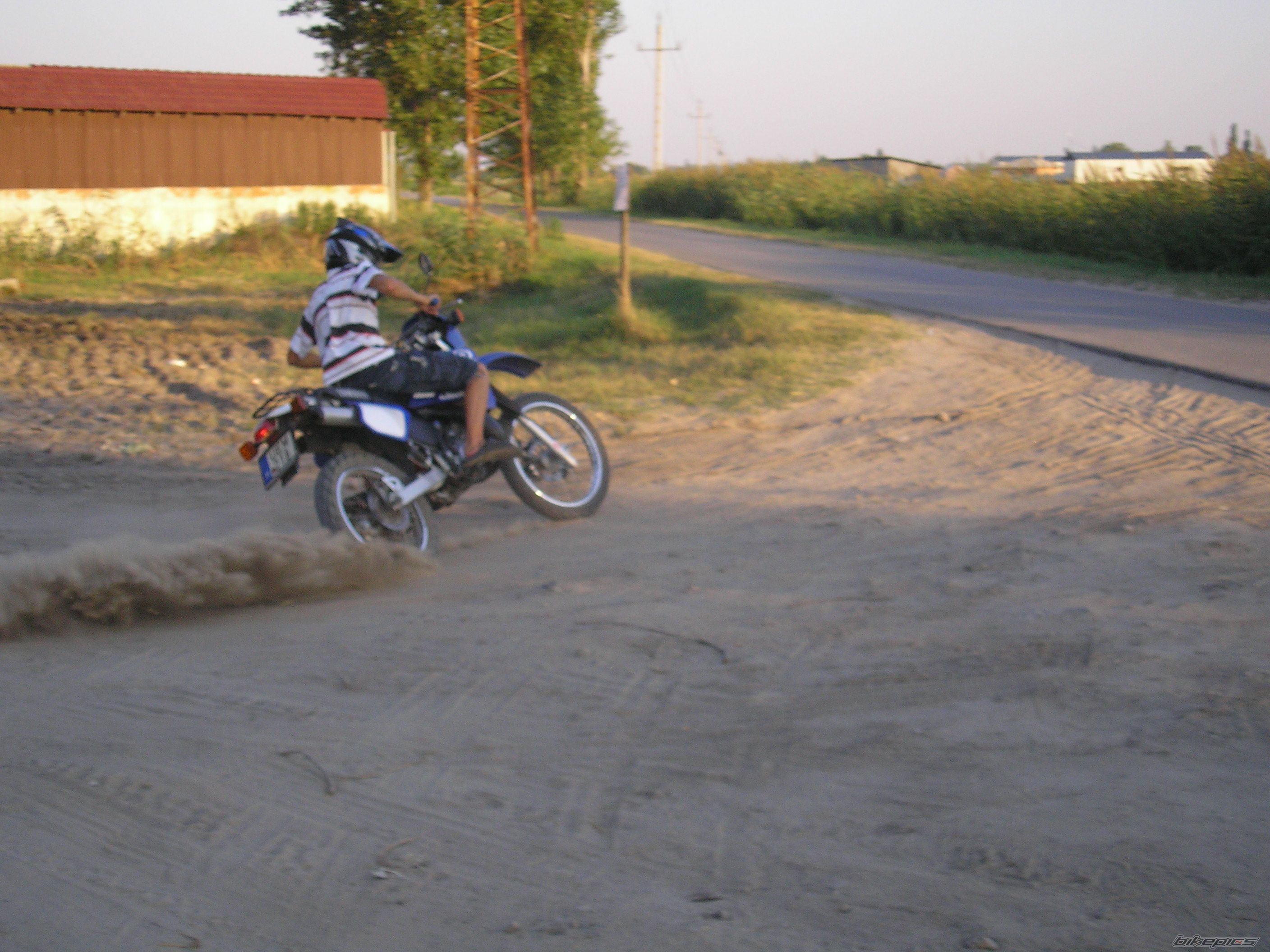 Photo 1386099