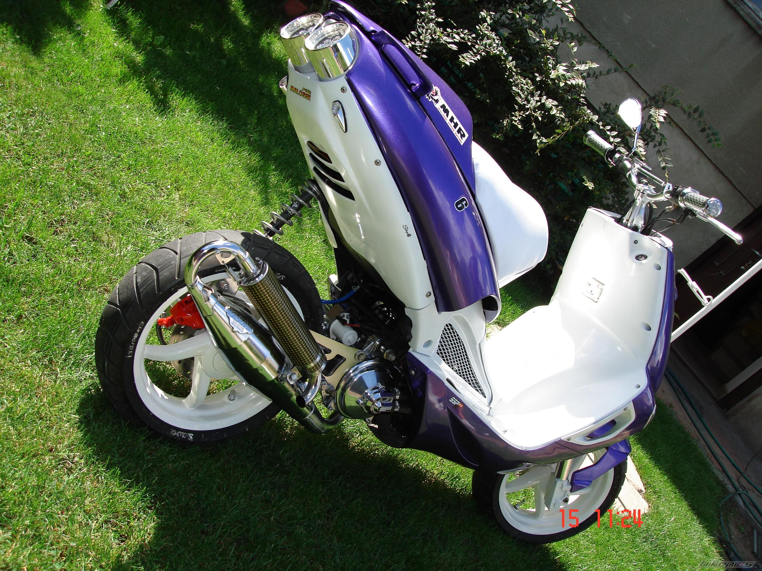 Photo 1386179