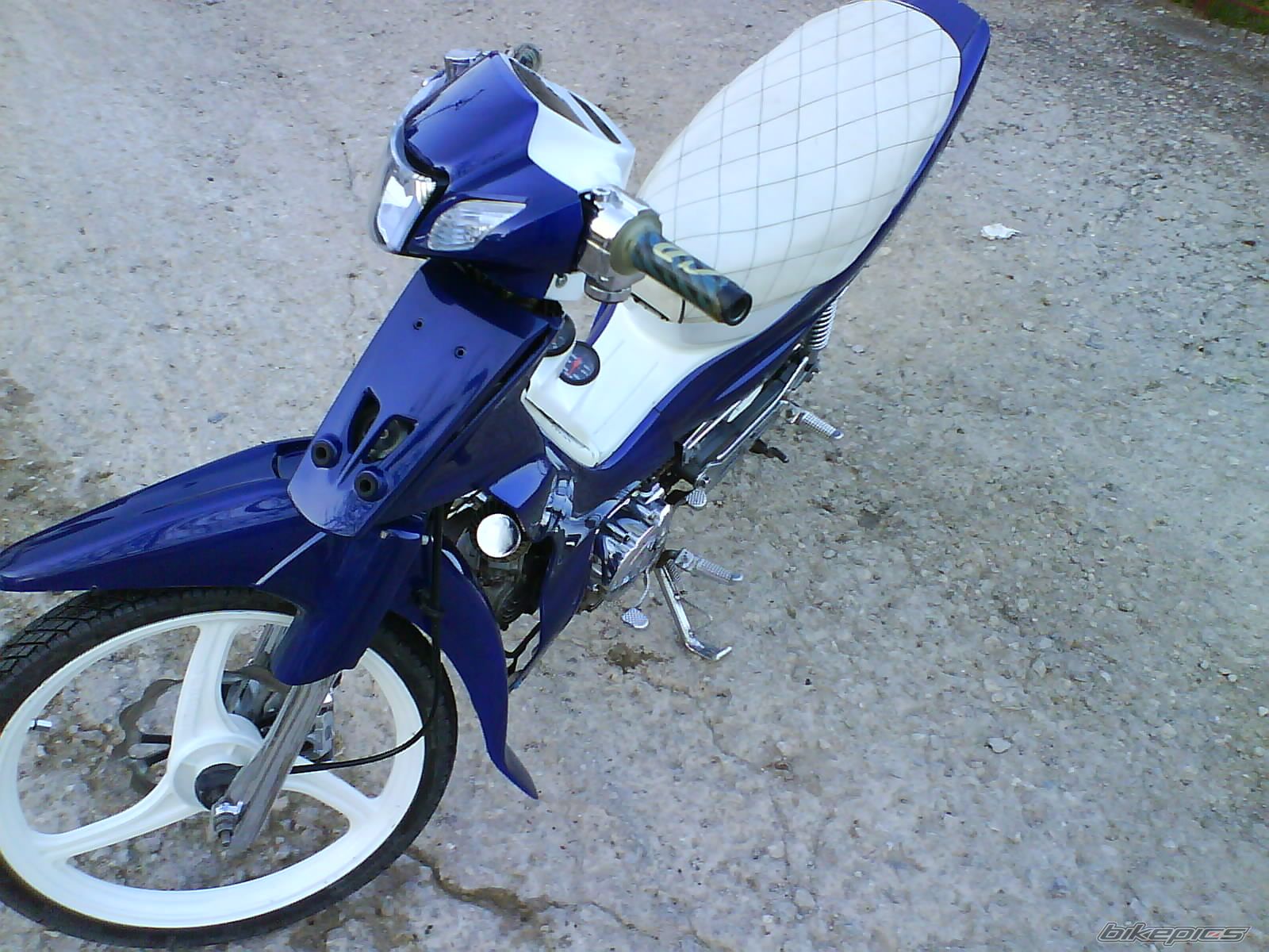 Photo 1386247