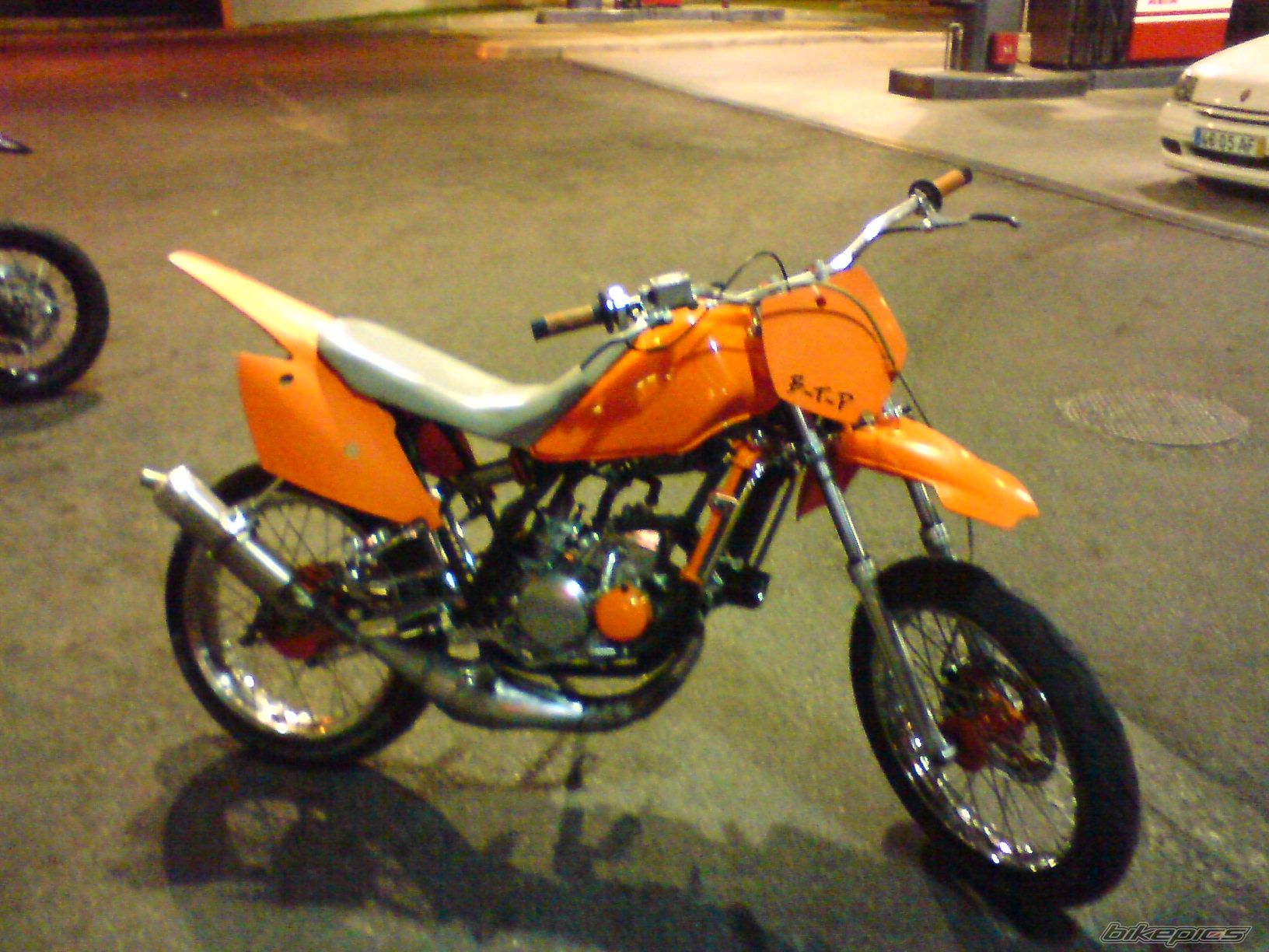 Photo 1386420