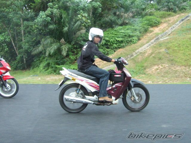 Photo 1386656