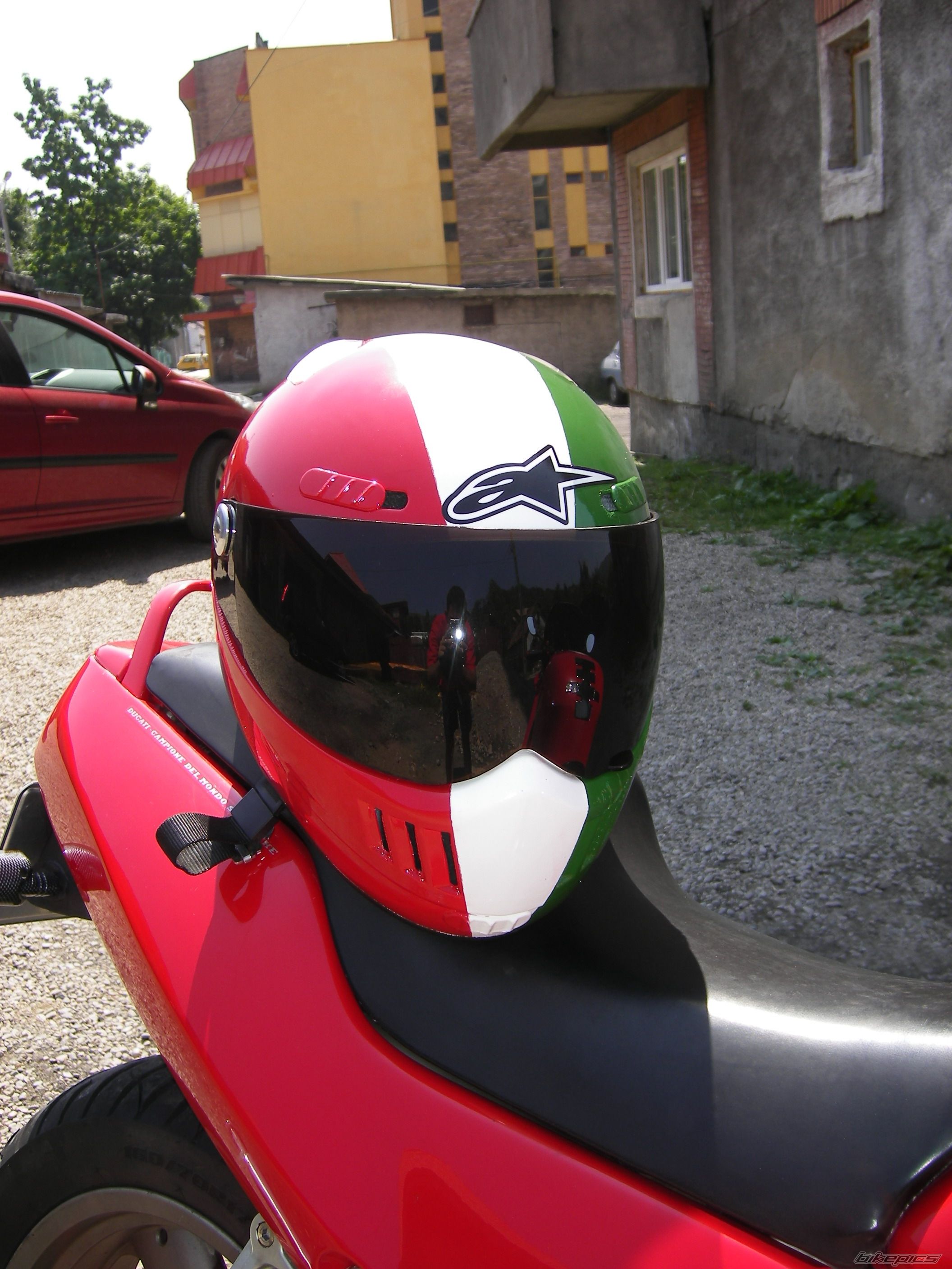 Photo 1386823