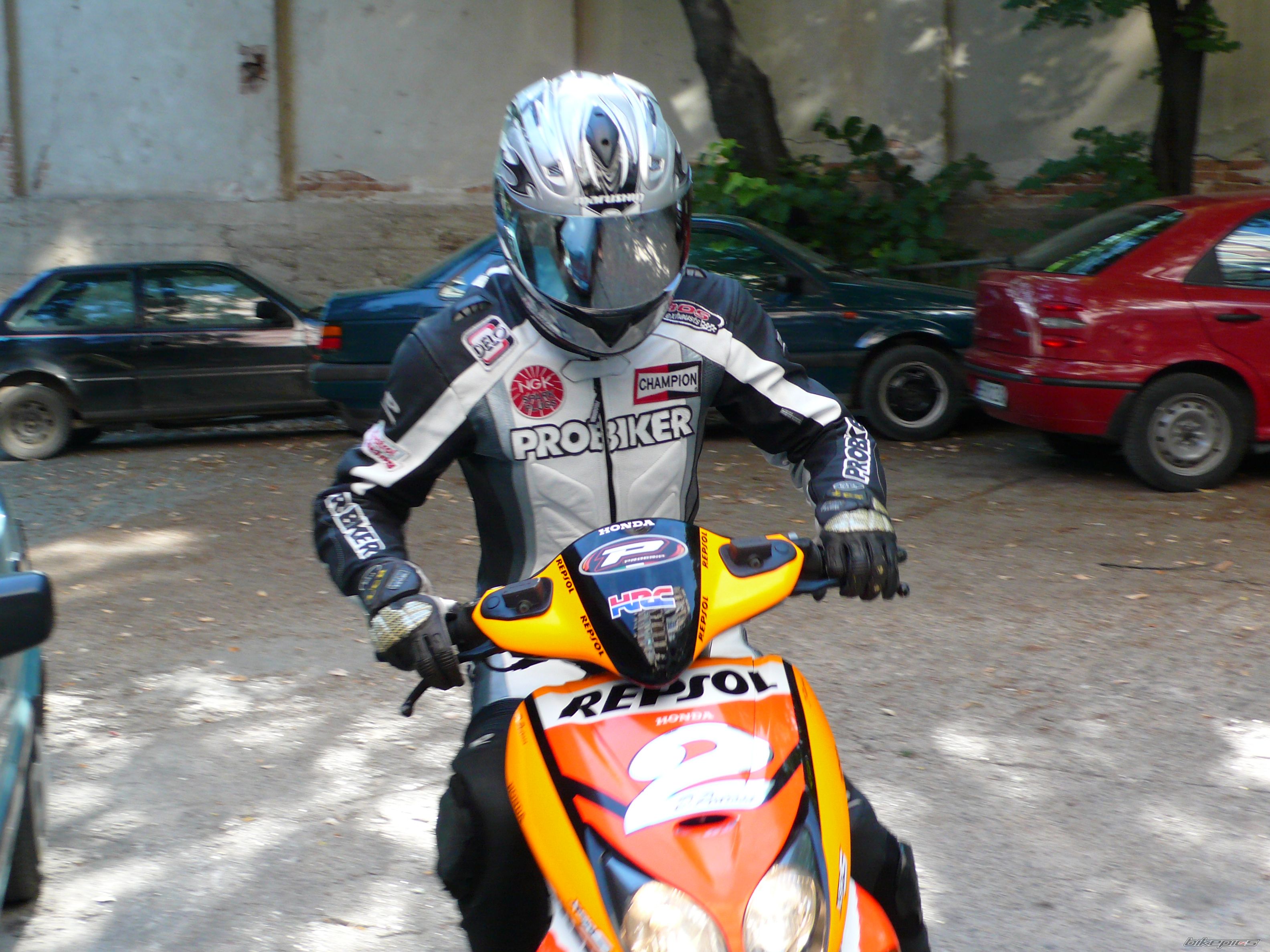 Photo 1386837