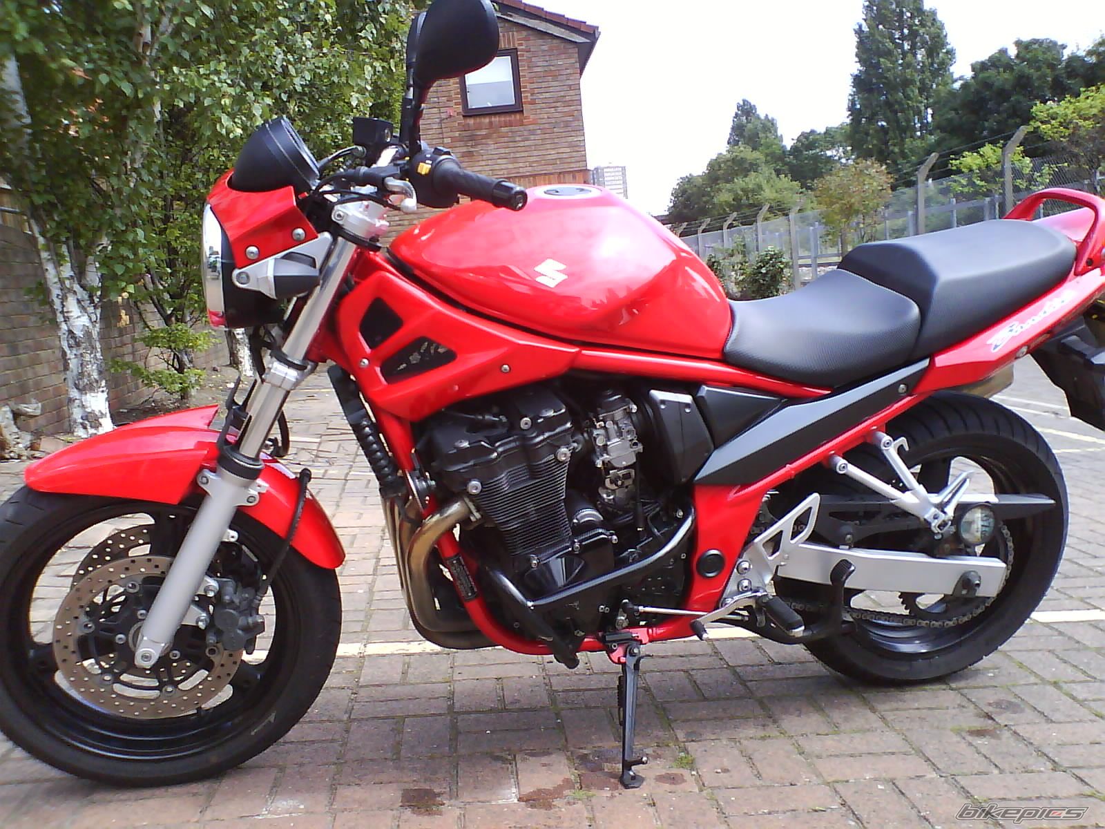 Photo 1386879