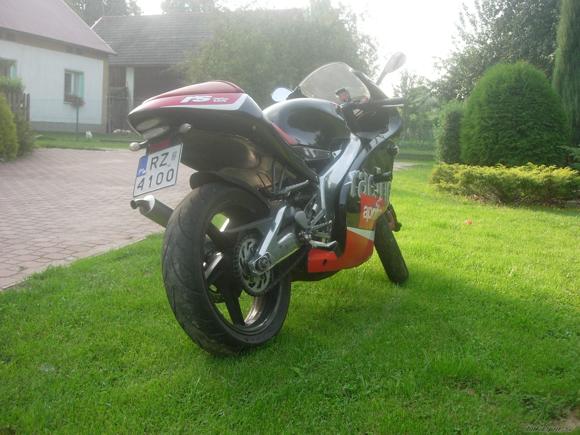 Photo 1387245